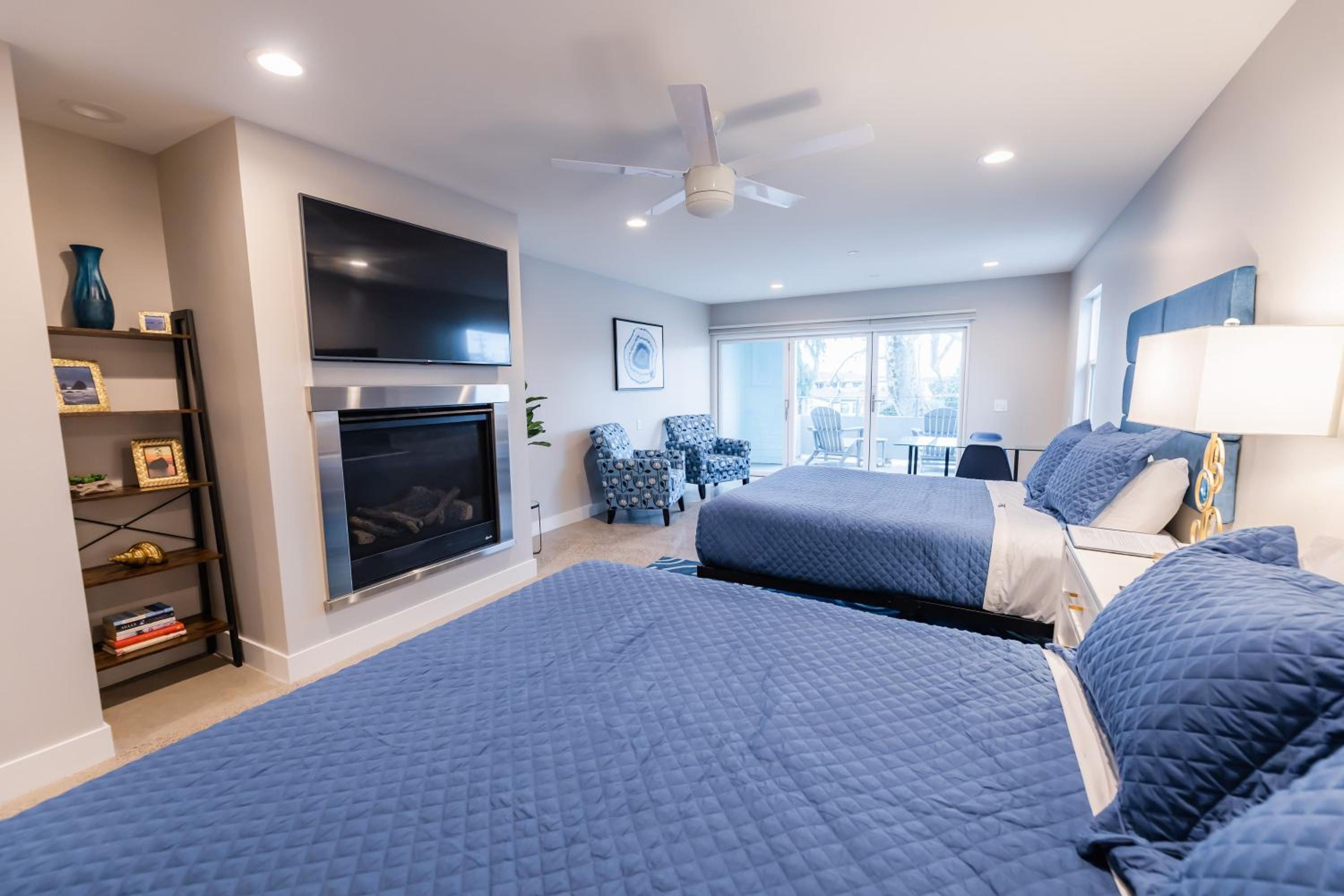 Quadruple Room with Balcony photo 2