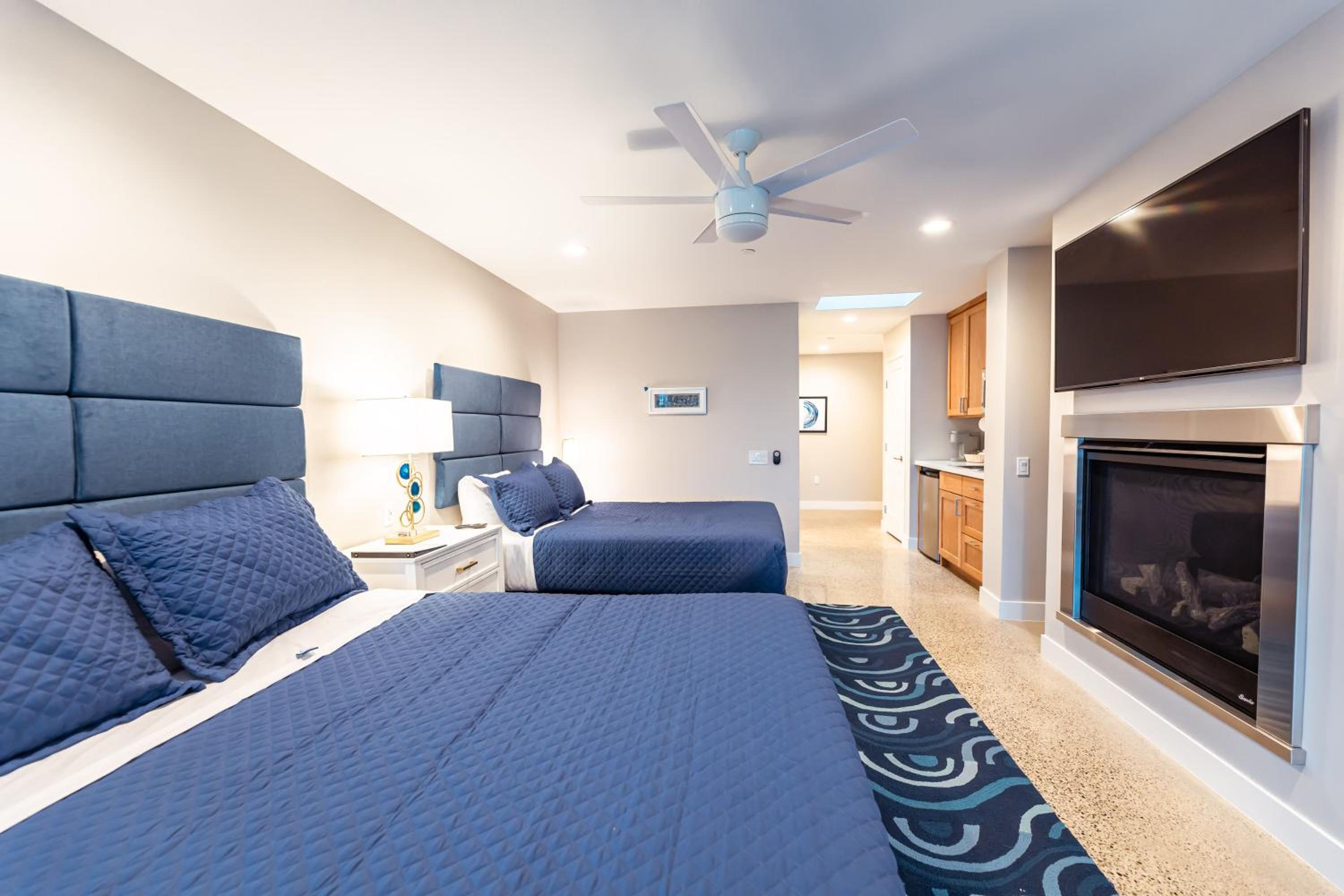 Quadruple Room with Balcony photo 1