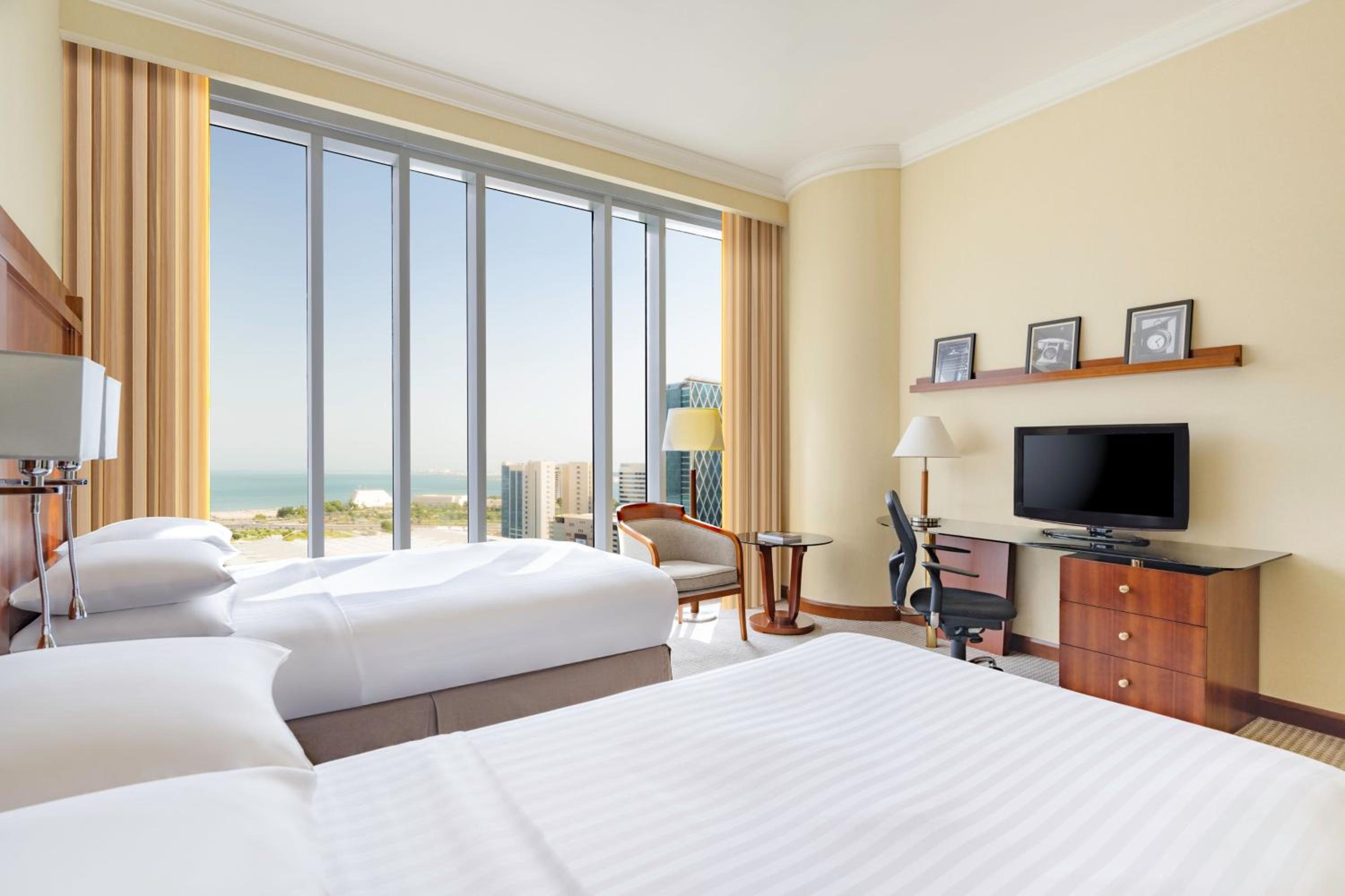 Deluxe Twin Room with Beach Access photo 2