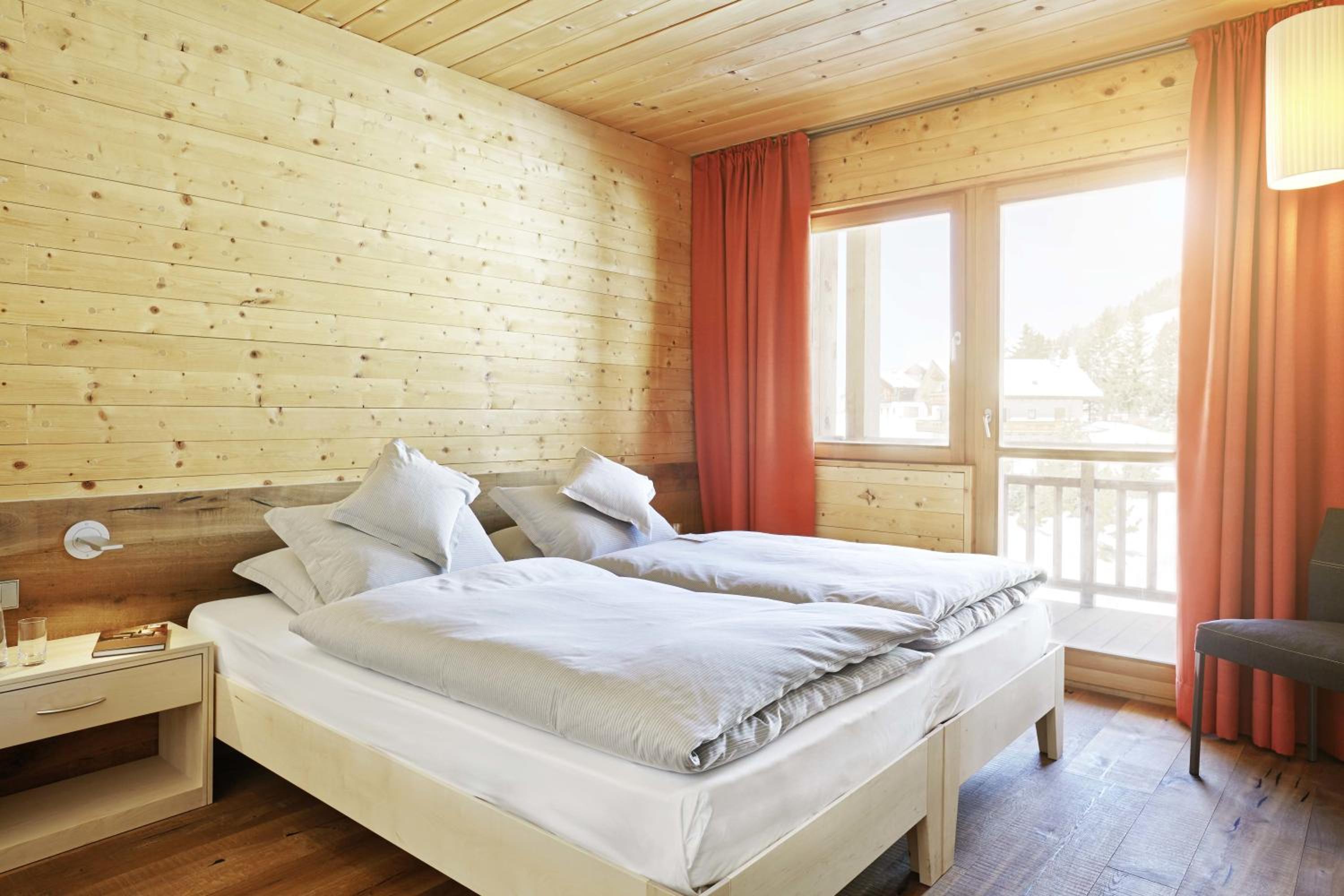 Junior Suite with Balcony - Photo 1