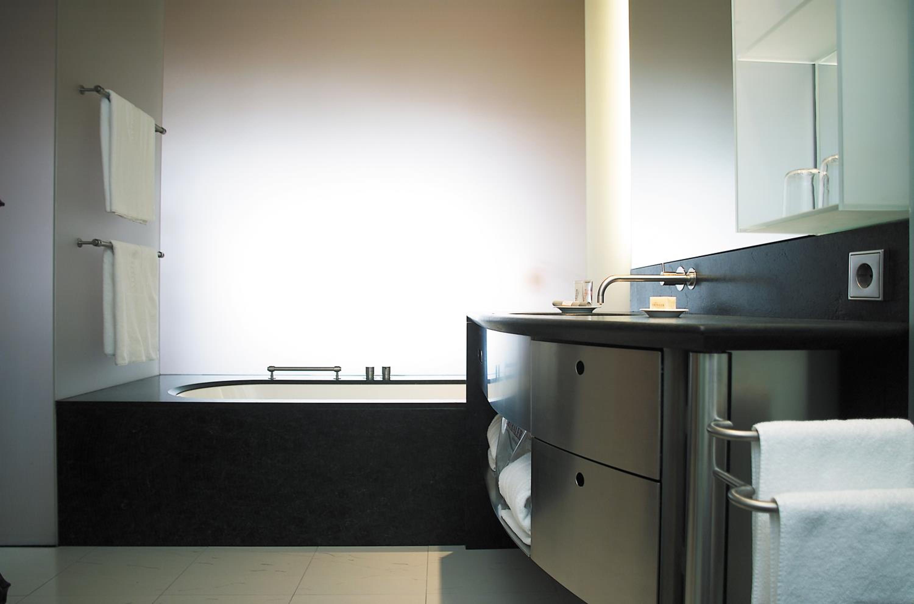 Superior Double or Twin Room - Photo 12