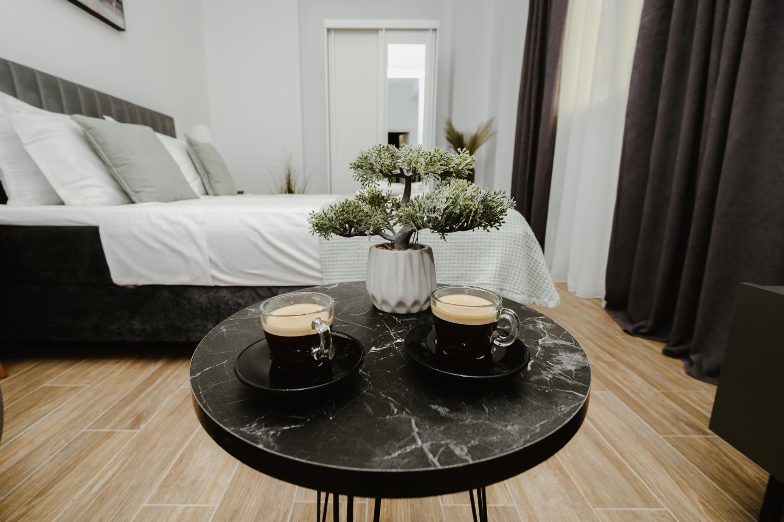 One-Bedroom House photo 3
