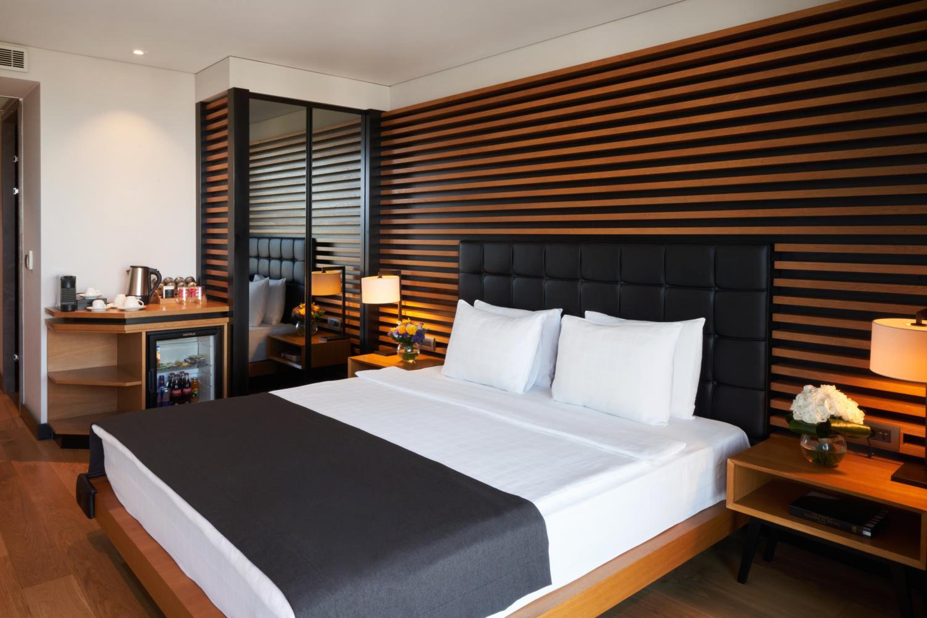 Deluxe Room with Sea View photo 3
