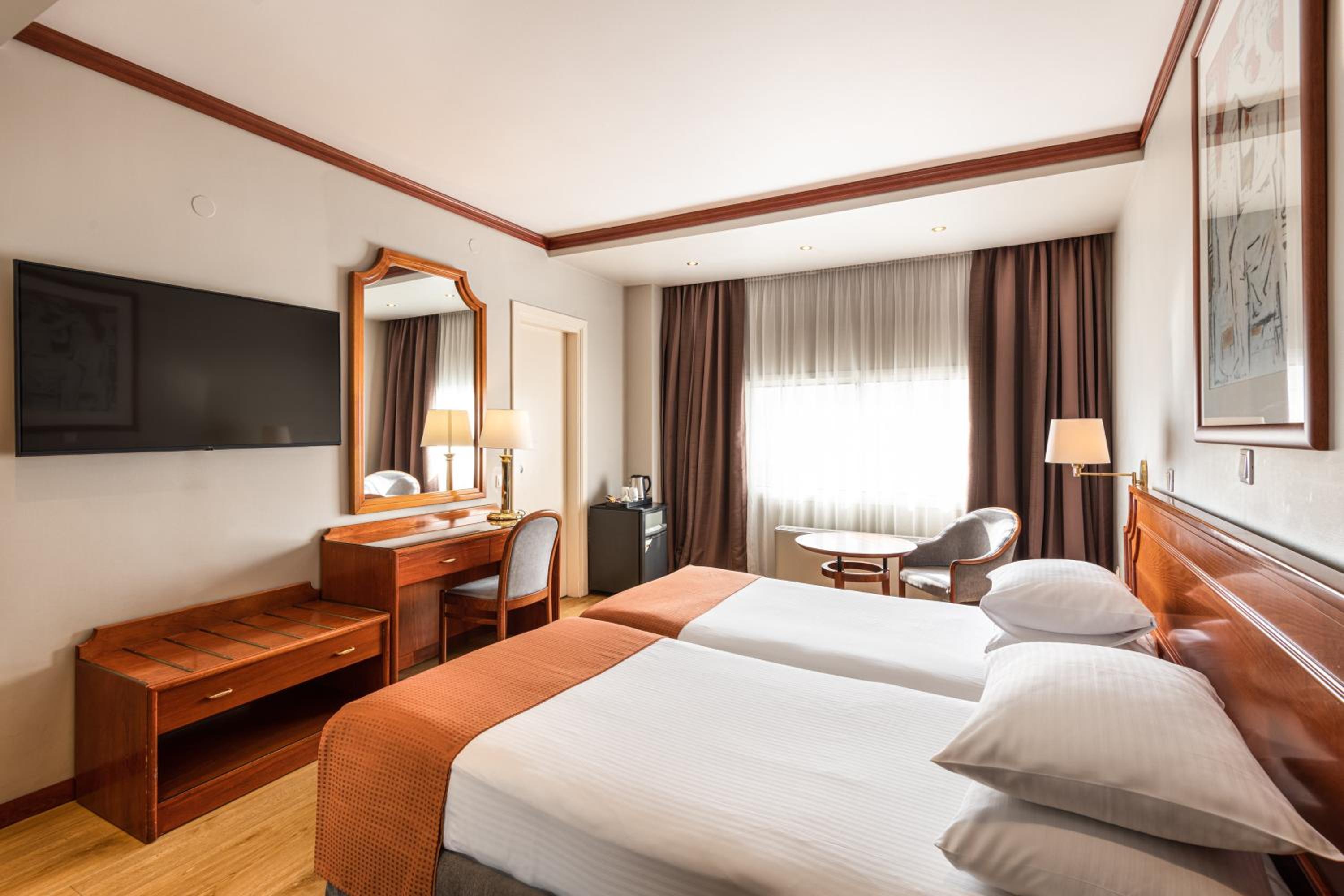 Standard Room with Two Single Beds