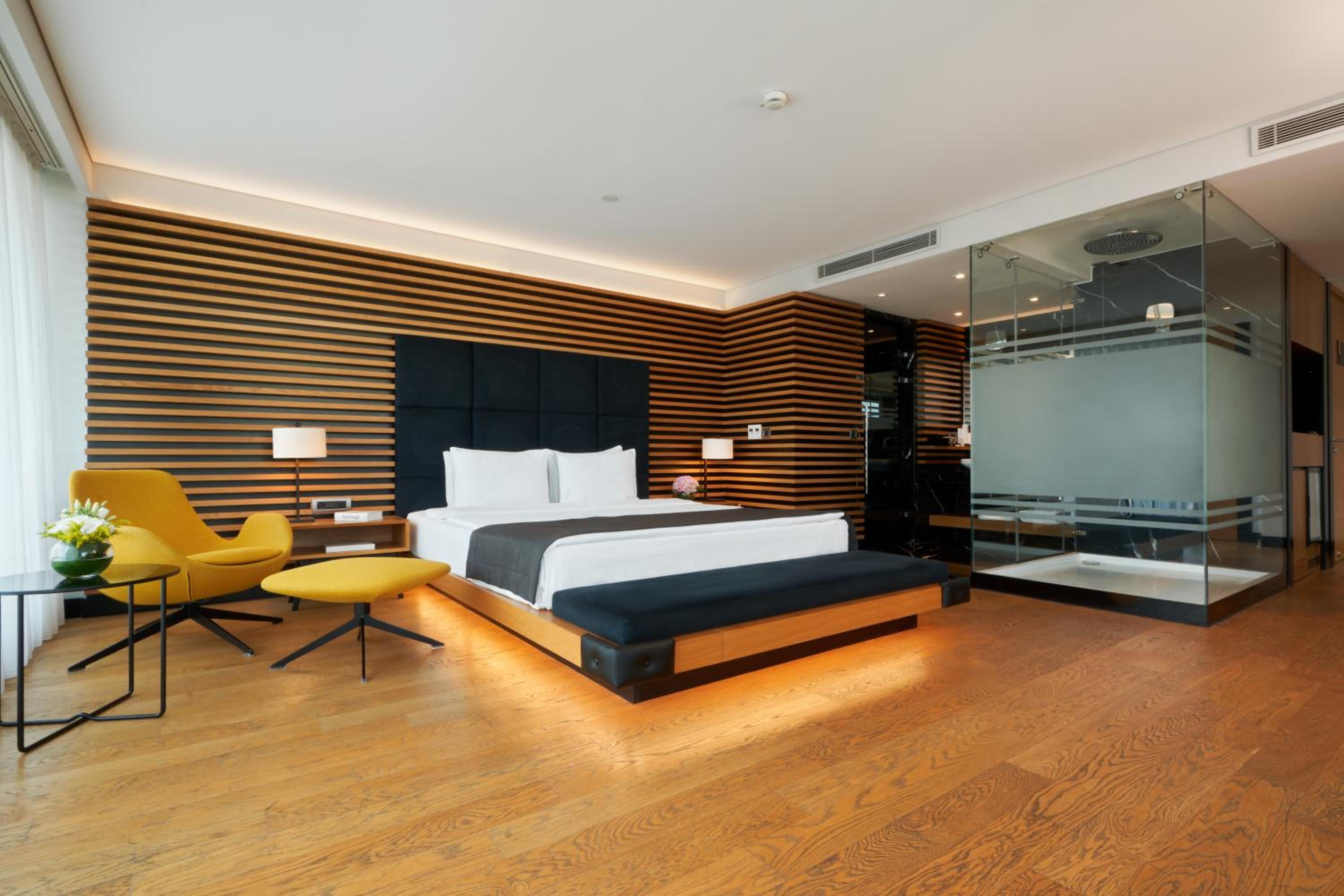 Junior Suite with Terrace and Bosphorus View photo 2