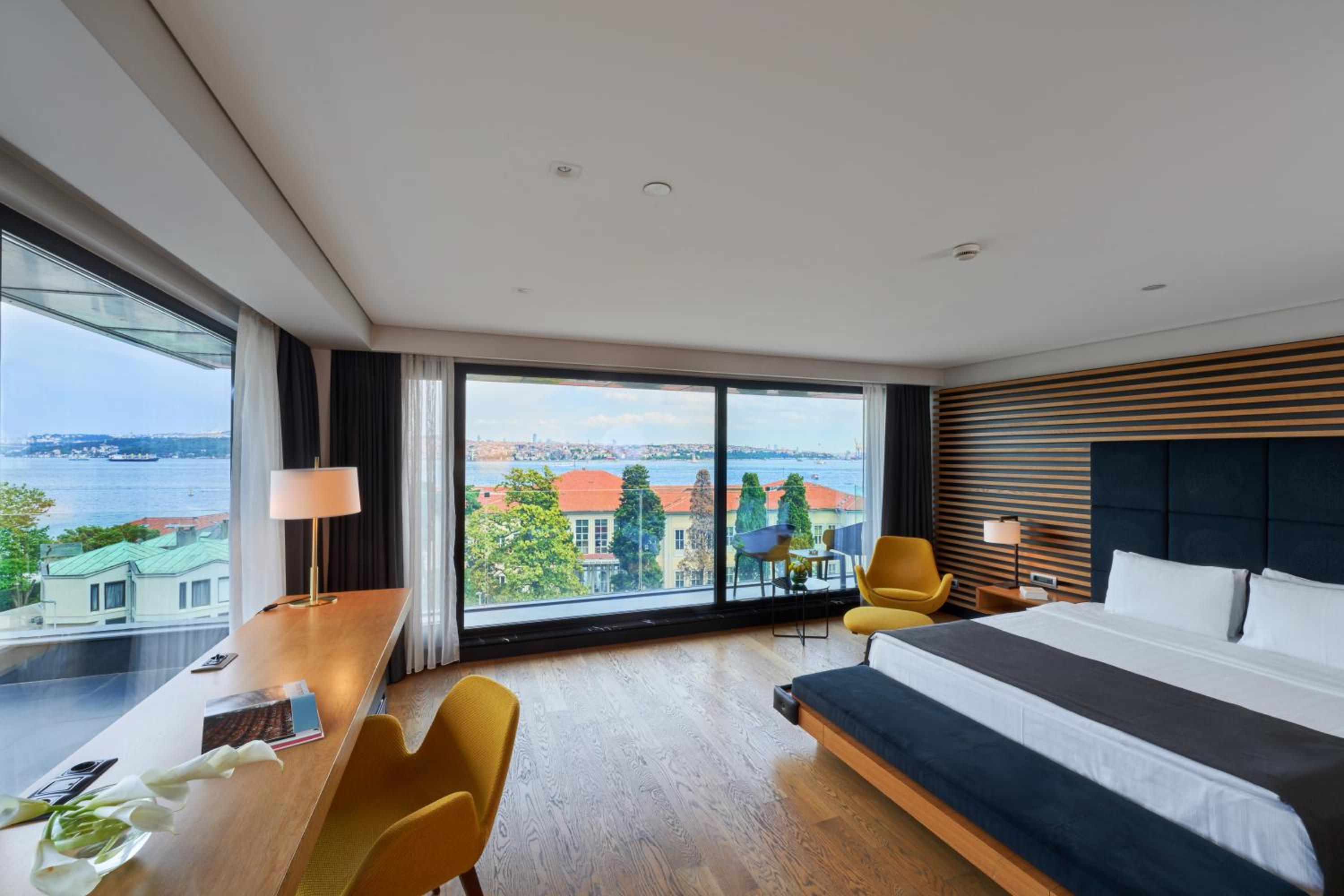 Junior Suite with Terrace and Bosphorus View photo 1