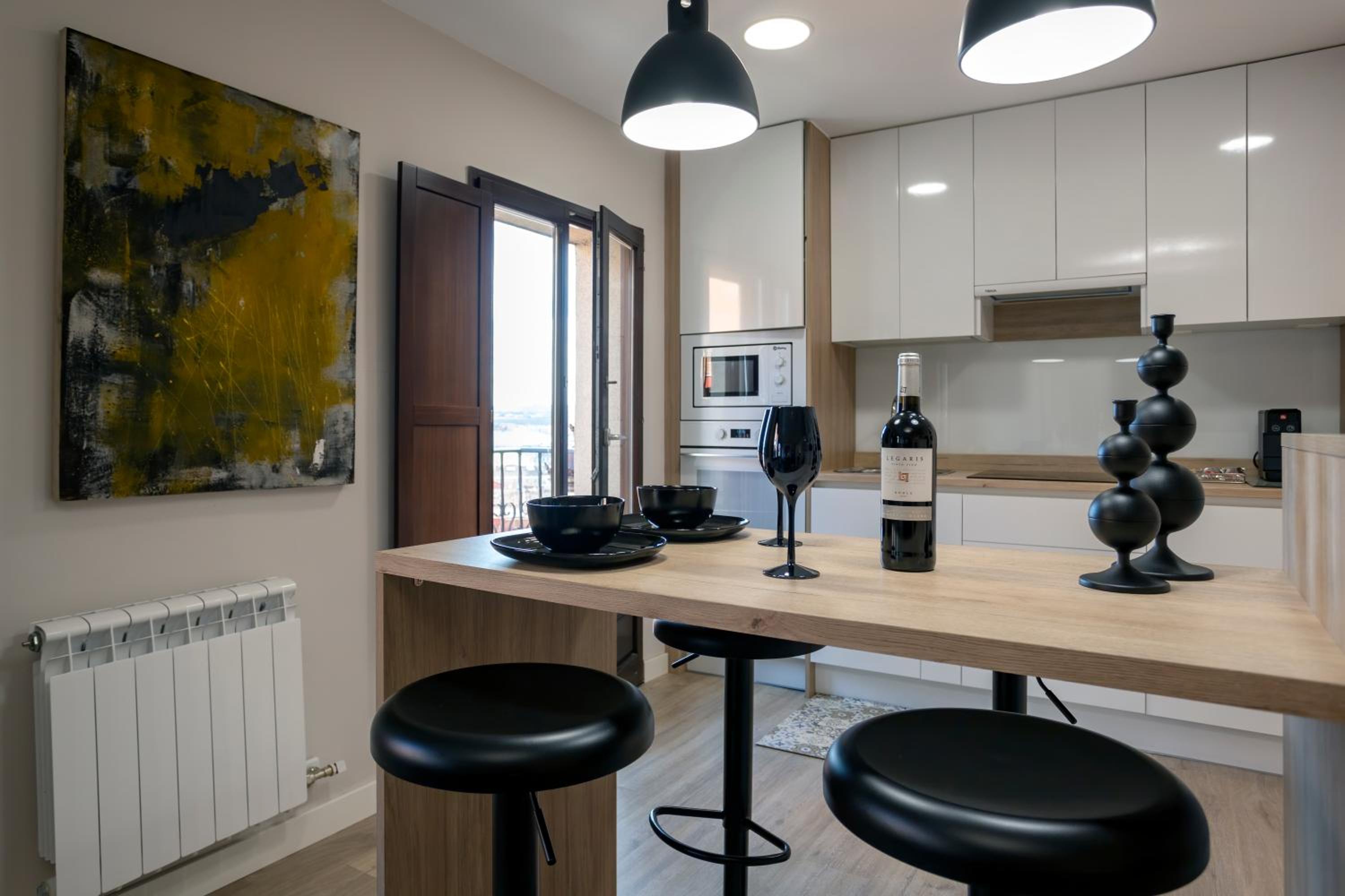 Two-Bedroom Apartment - Photo 4