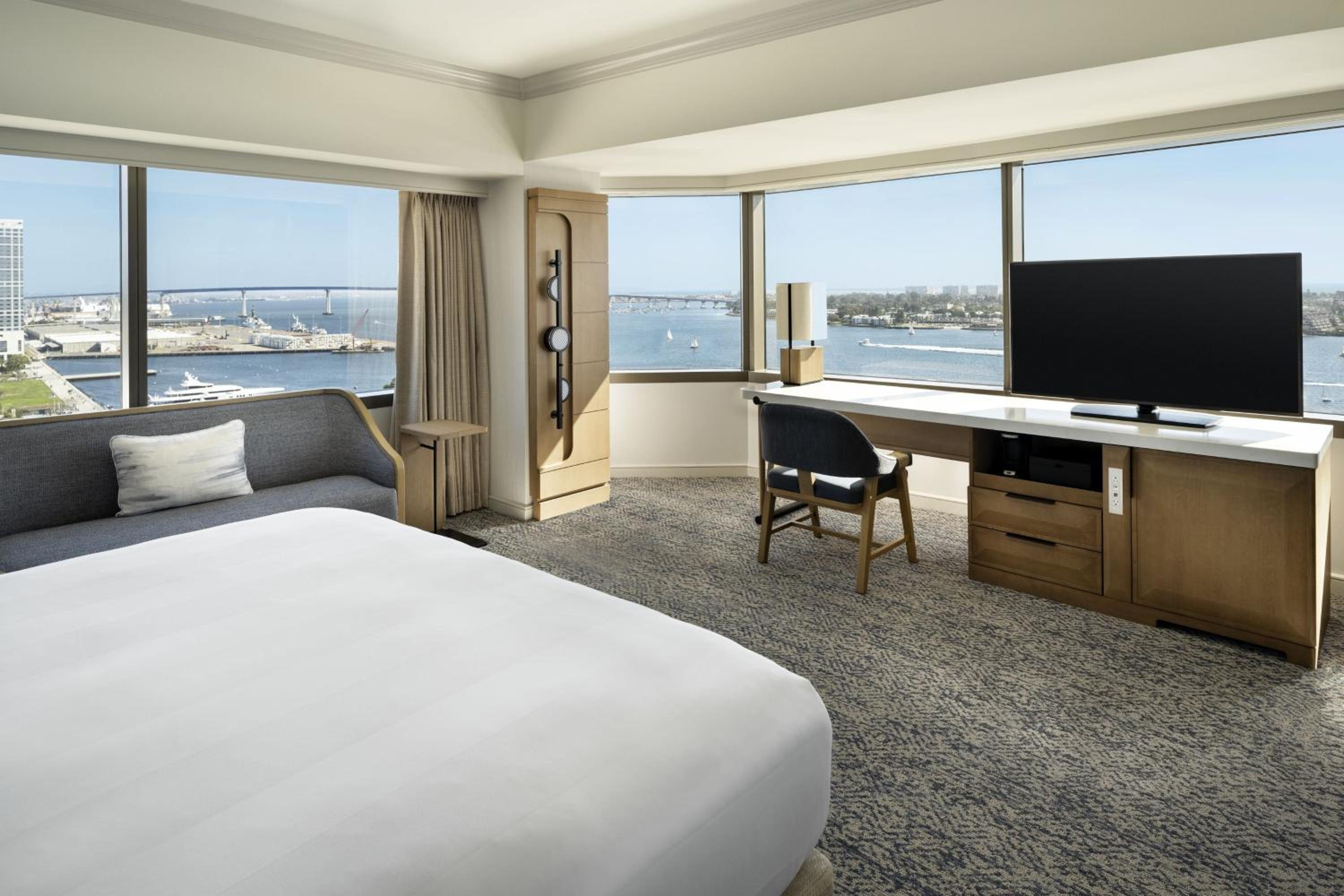 Superior King Room with Sofa Bed