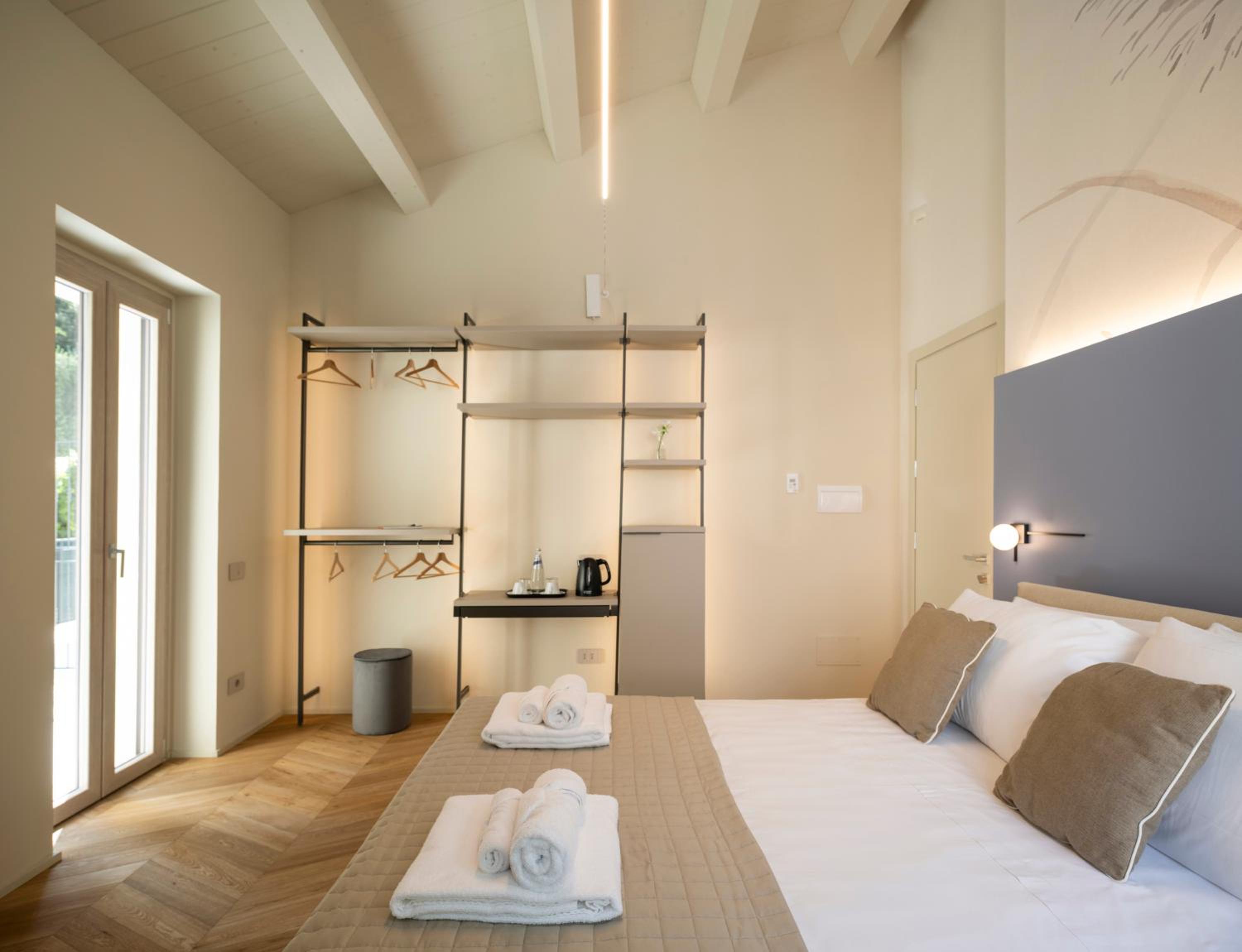 Queen Room with Balcony photo 3