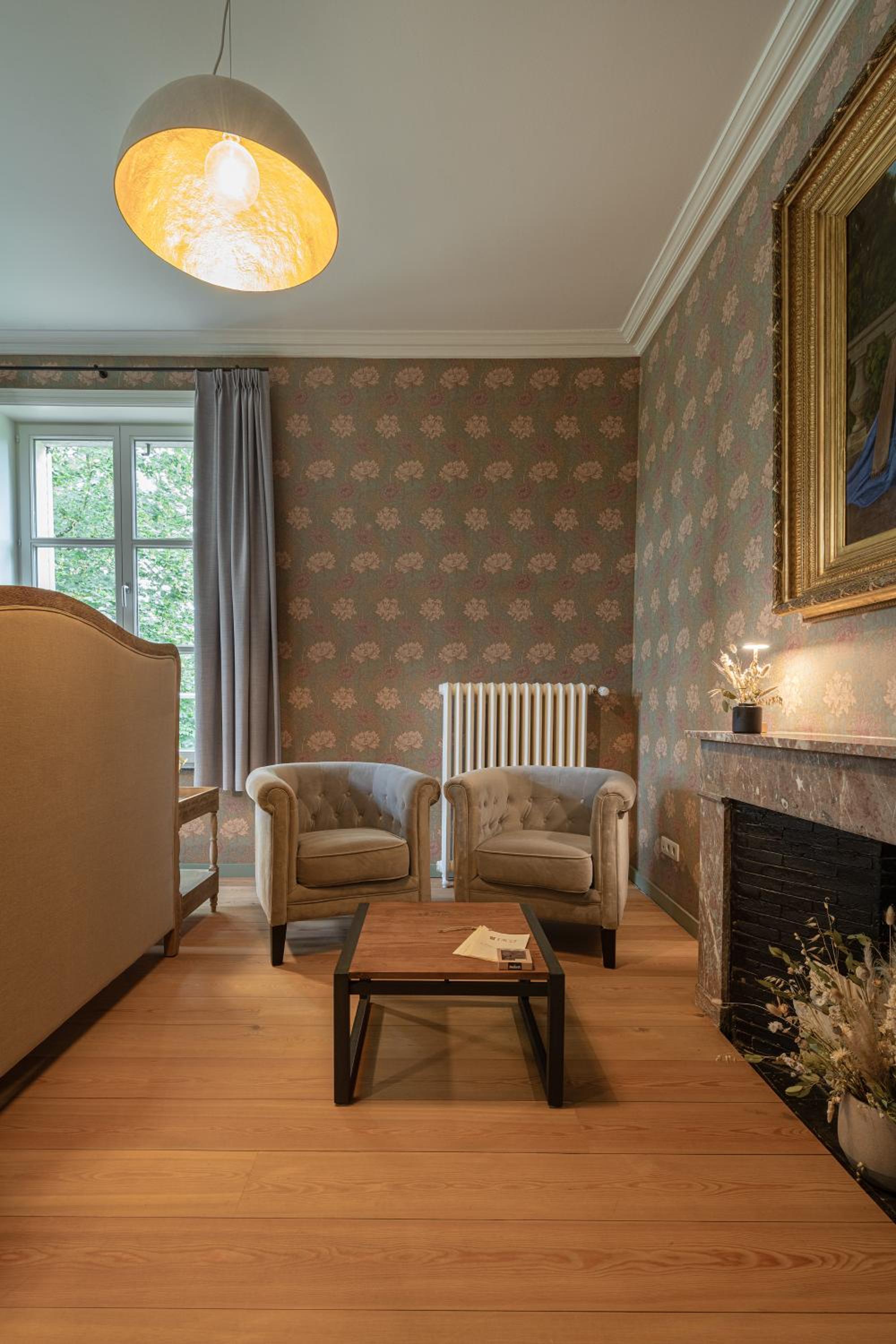 Deluxe King Room - Photo 10