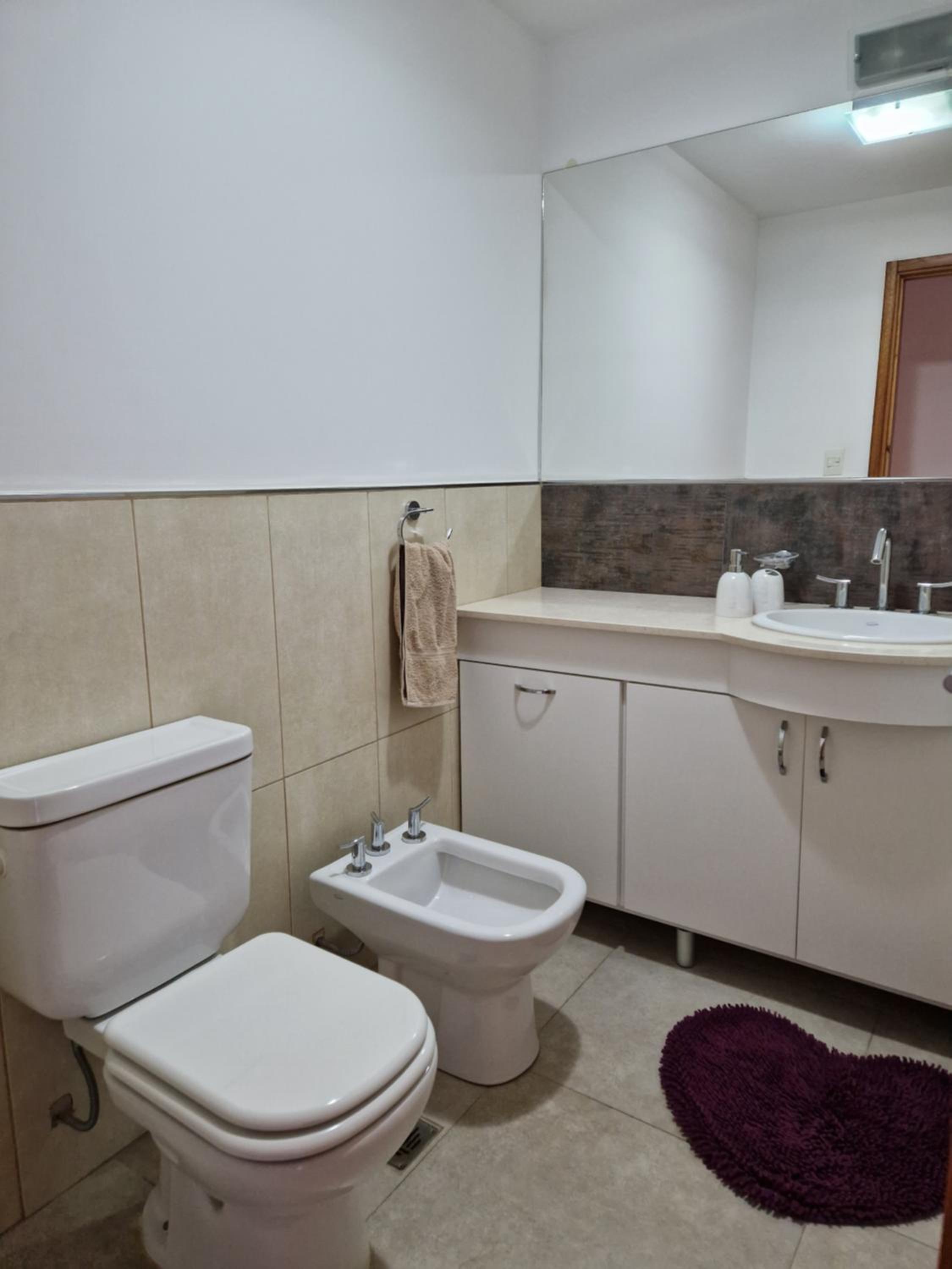 One-Bedroom Apartment photo 3