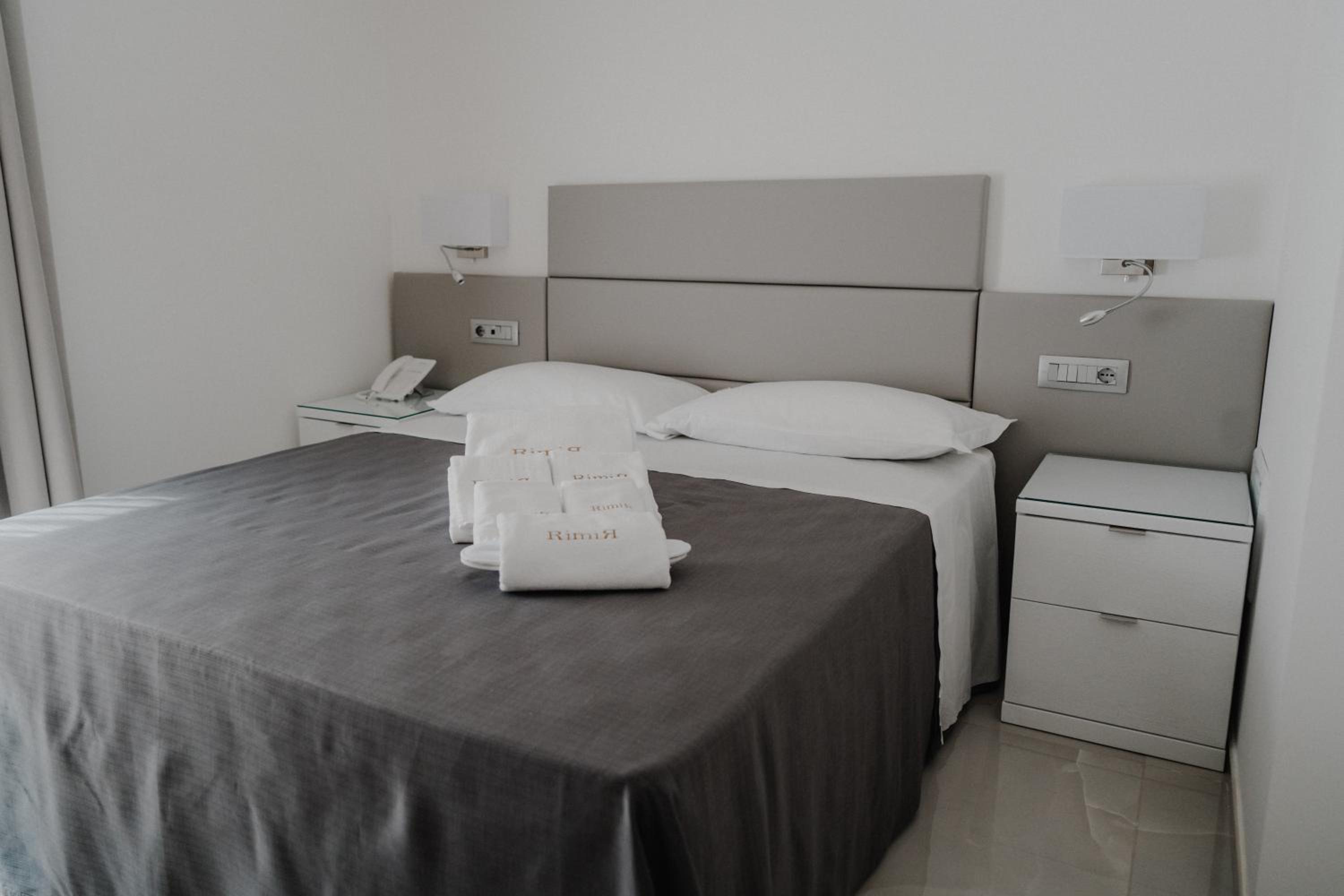 Standard Double Room photo 2