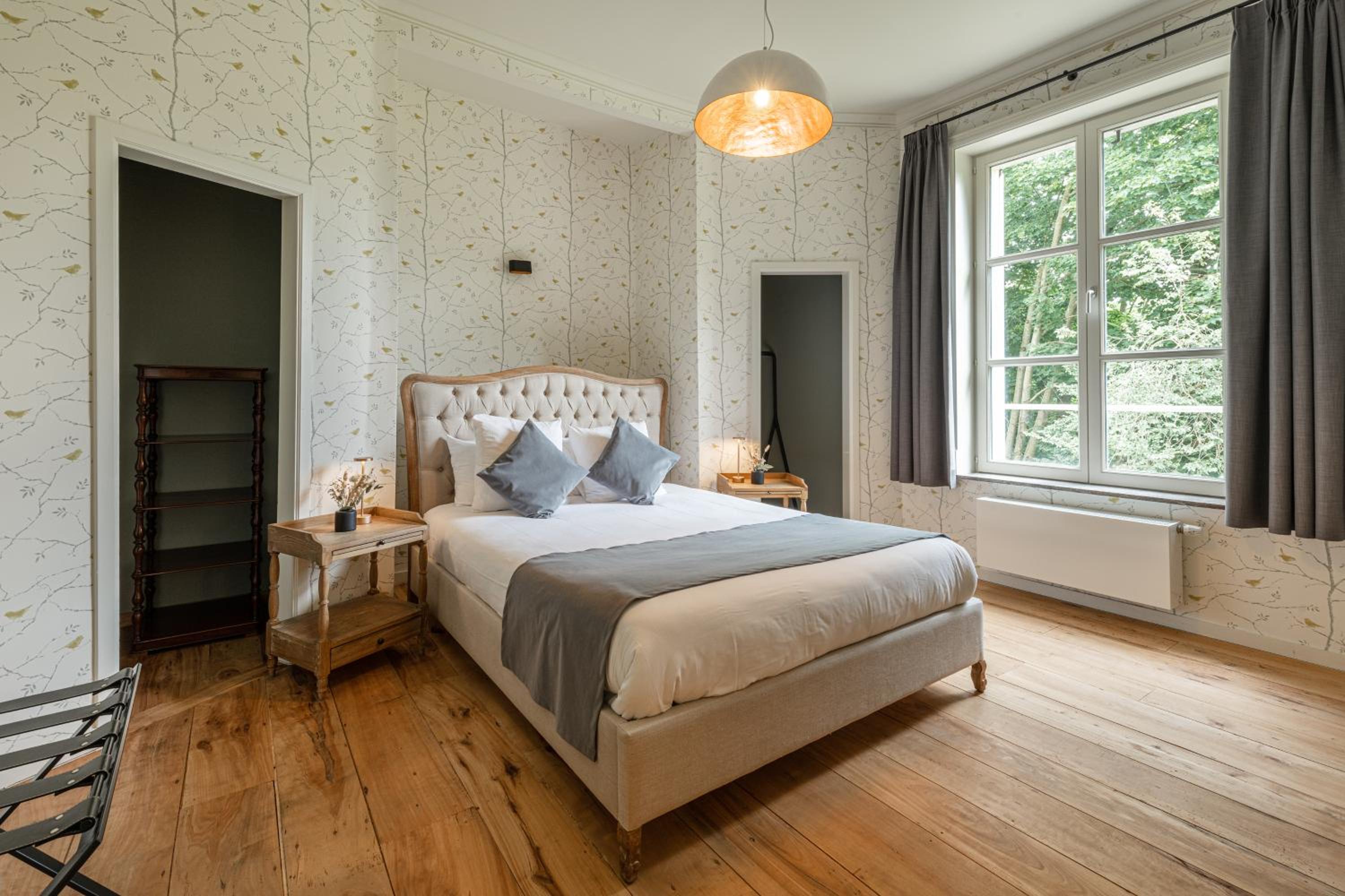 Deluxe King Suite - Photo 27
