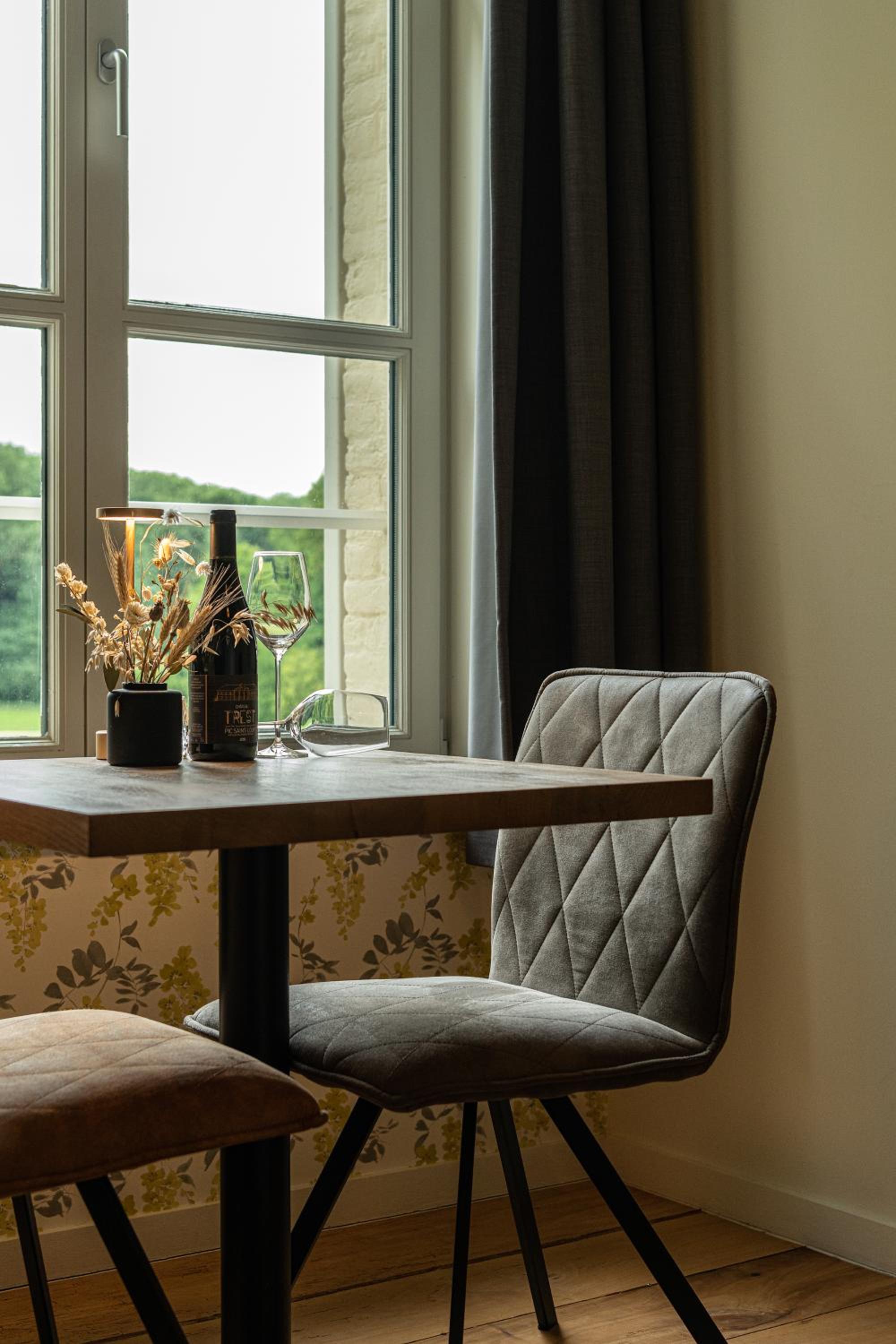 Deluxe King Suite - Photo 11