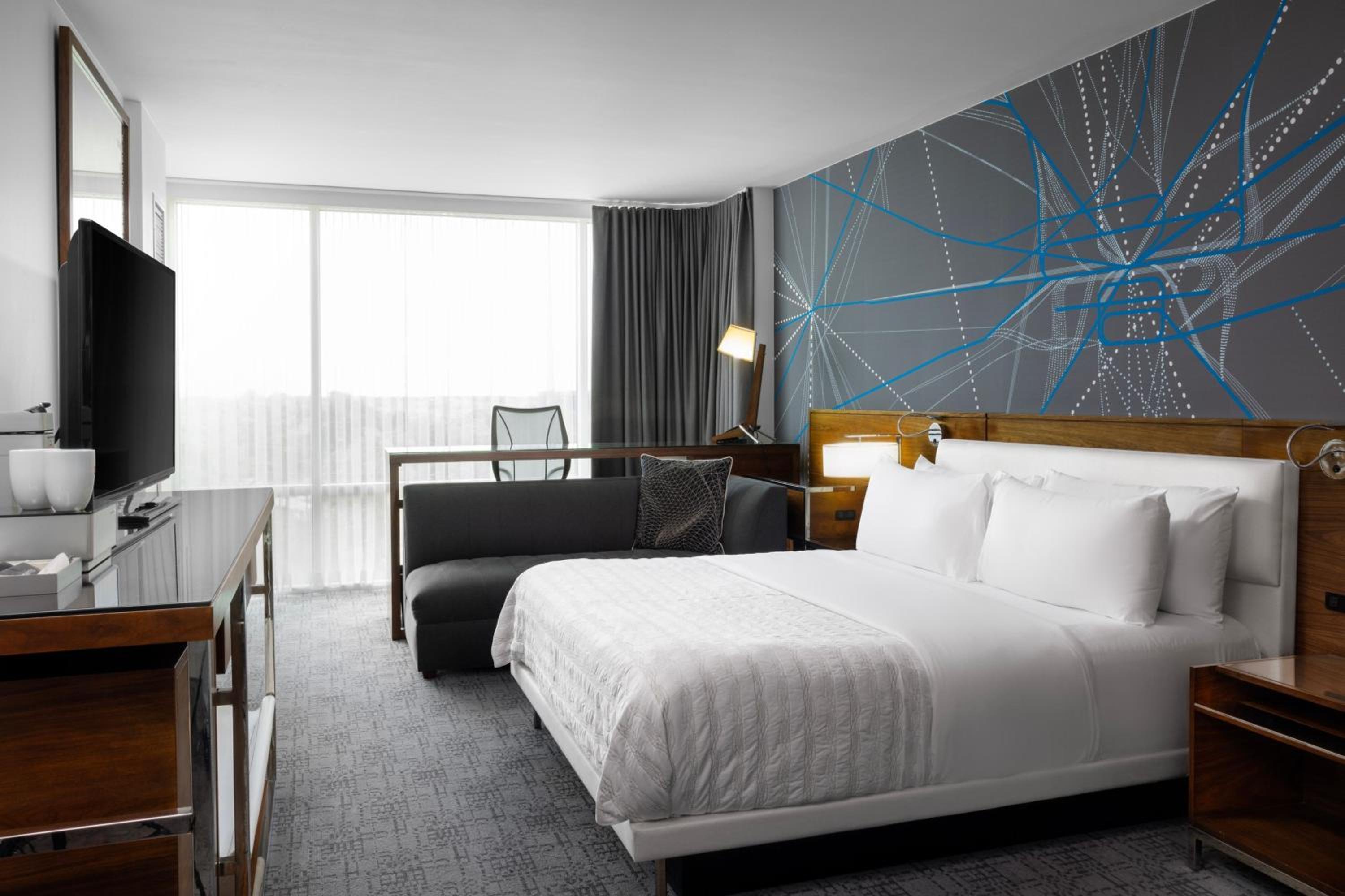 Classic Room, Guest room, 1 King - Photo 1