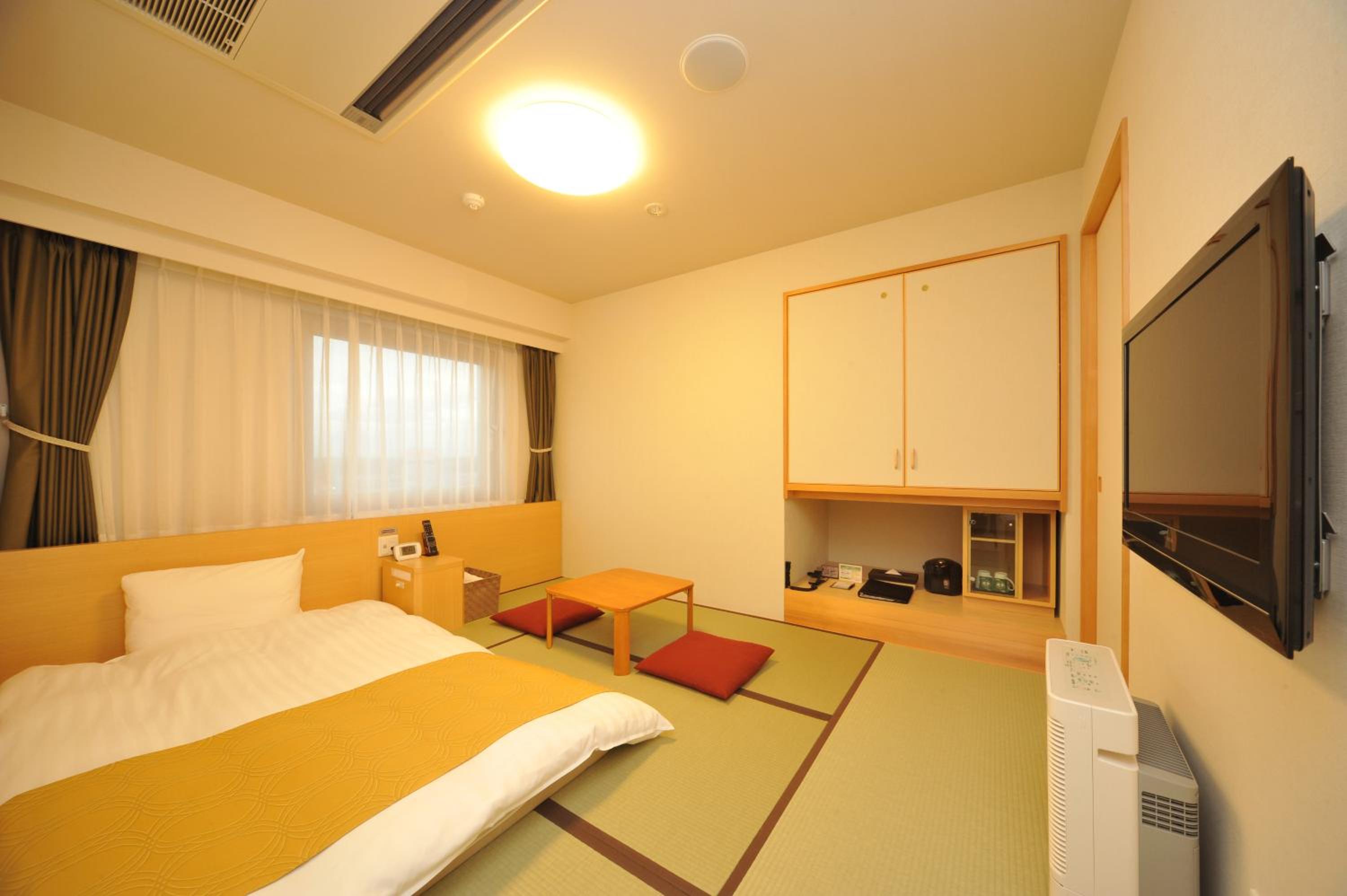 Japanese-Style Twin Room with Private Bath Room- Non-Smoking