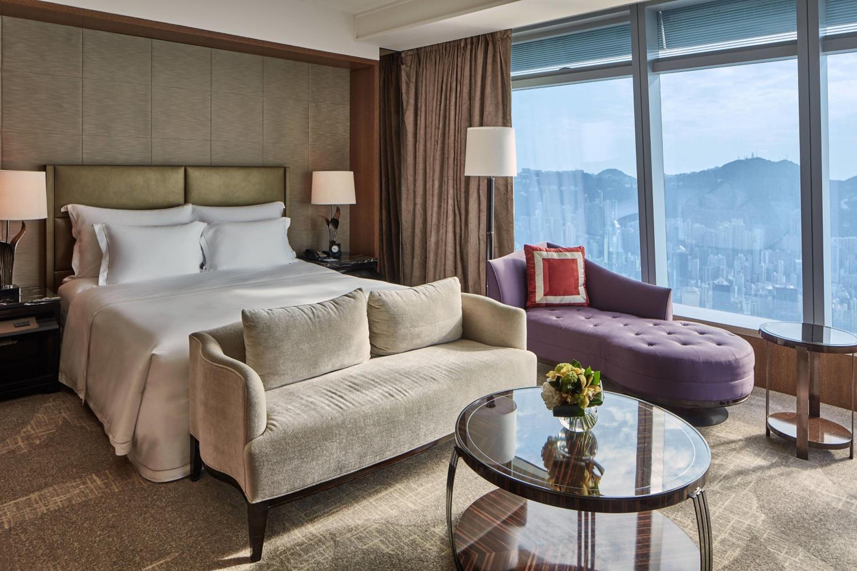 Grand Victoria Harbor with King Bed
