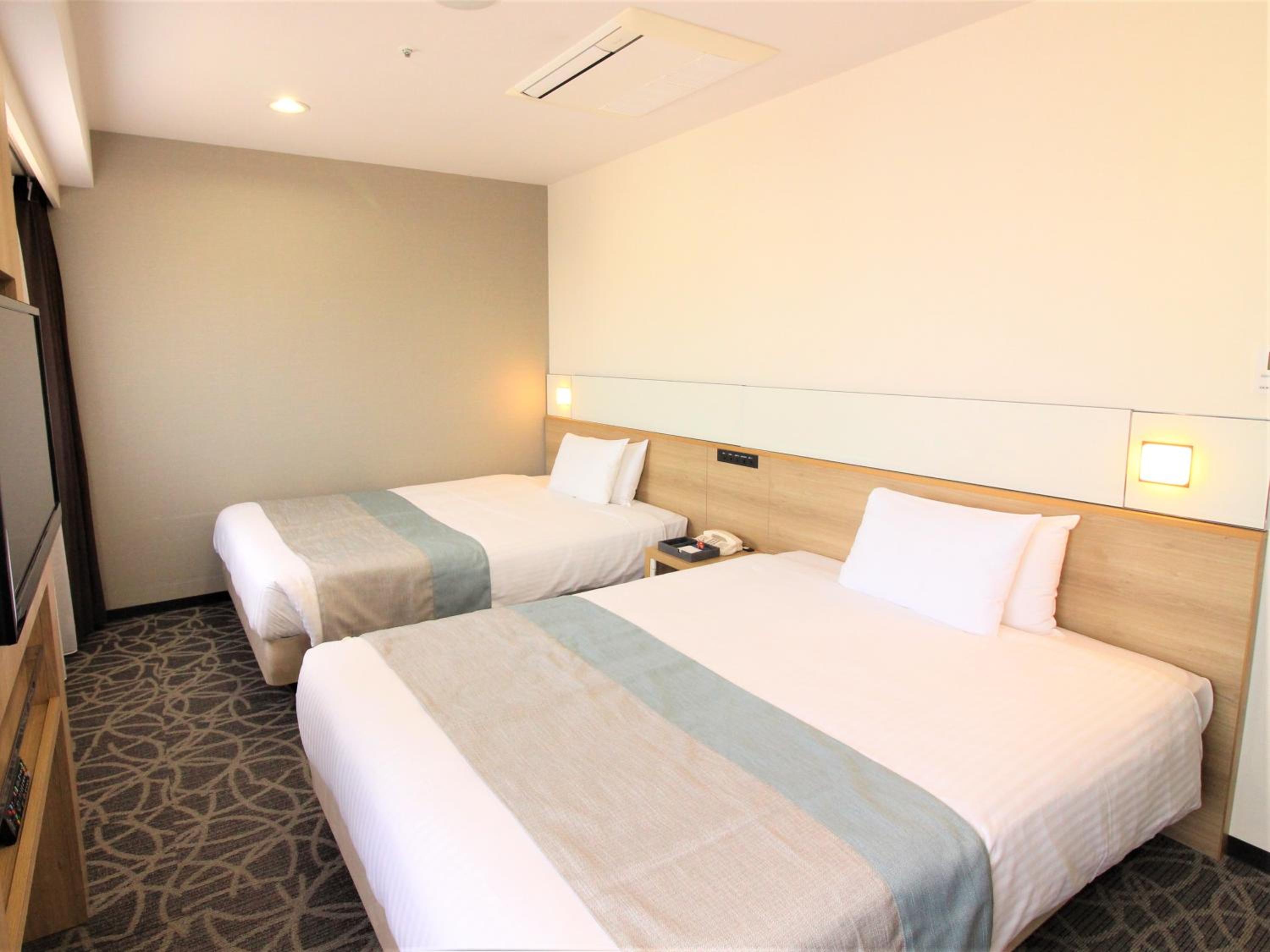 Deluxe Twin Room - Nonsmoking - Photo 4