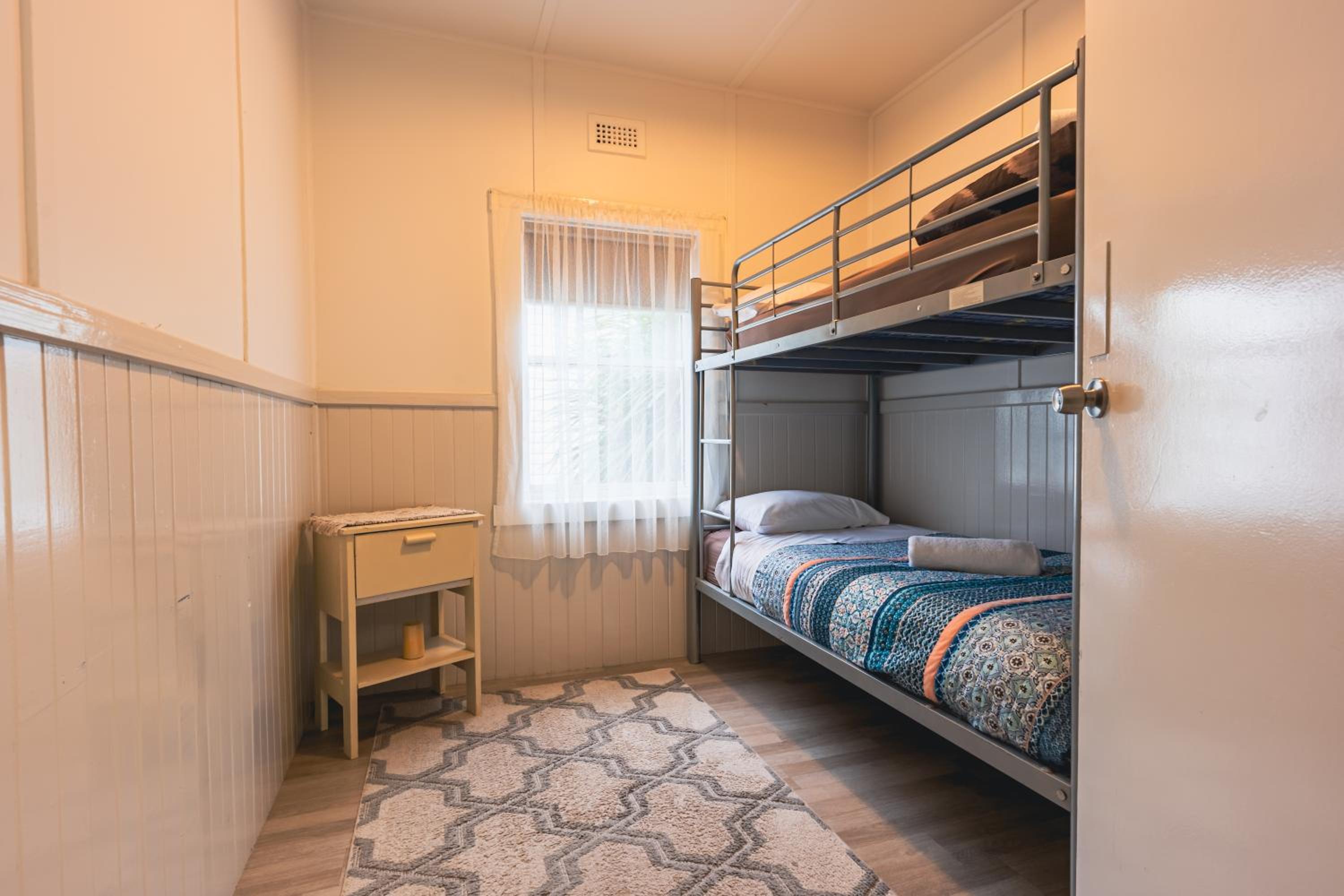 Six-Bedroom House photo 1