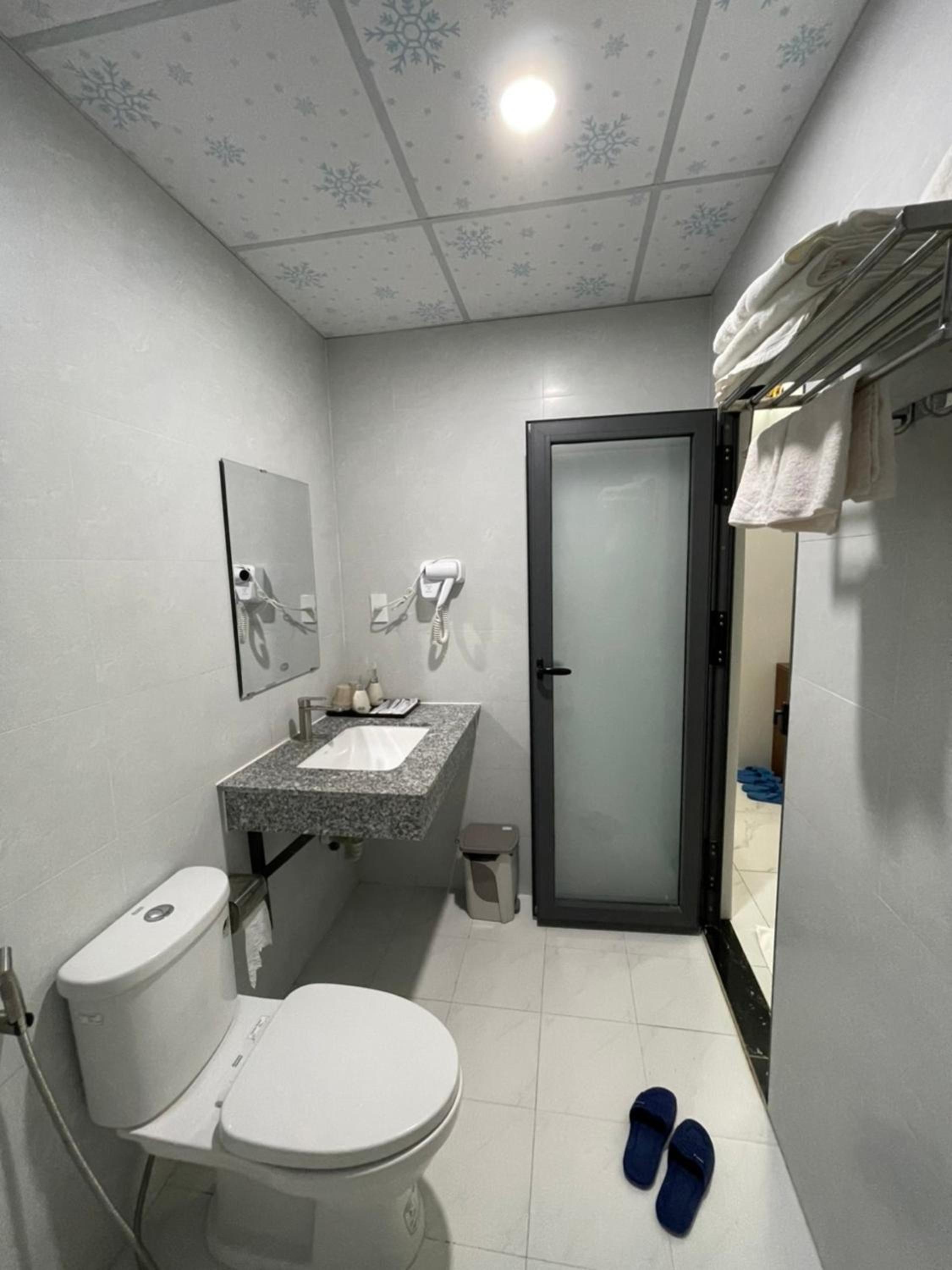 Deluxe Double Room - Photo 9