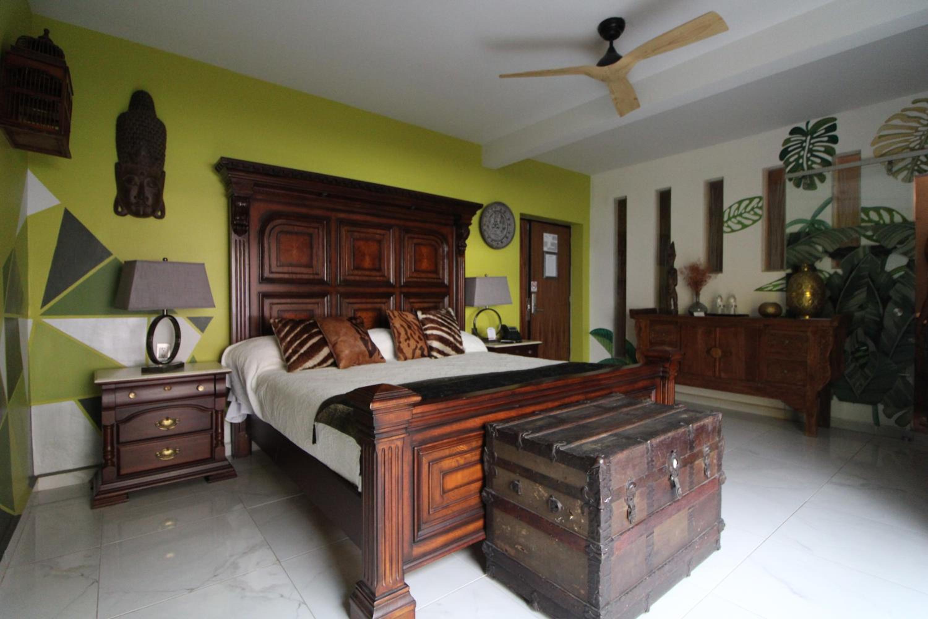Deluxe Suite - Photo 1
