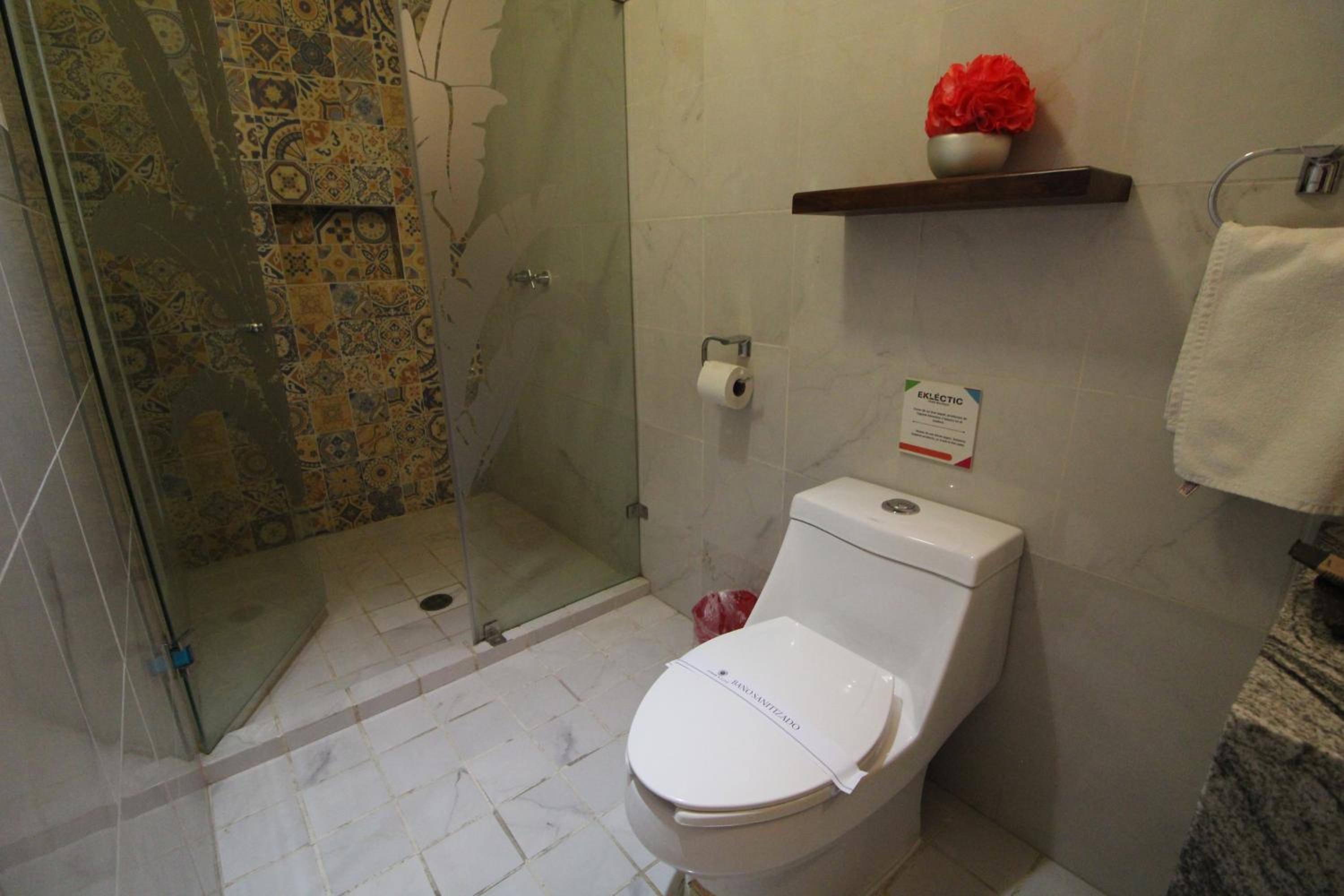 Deluxe Suite - Photo 2