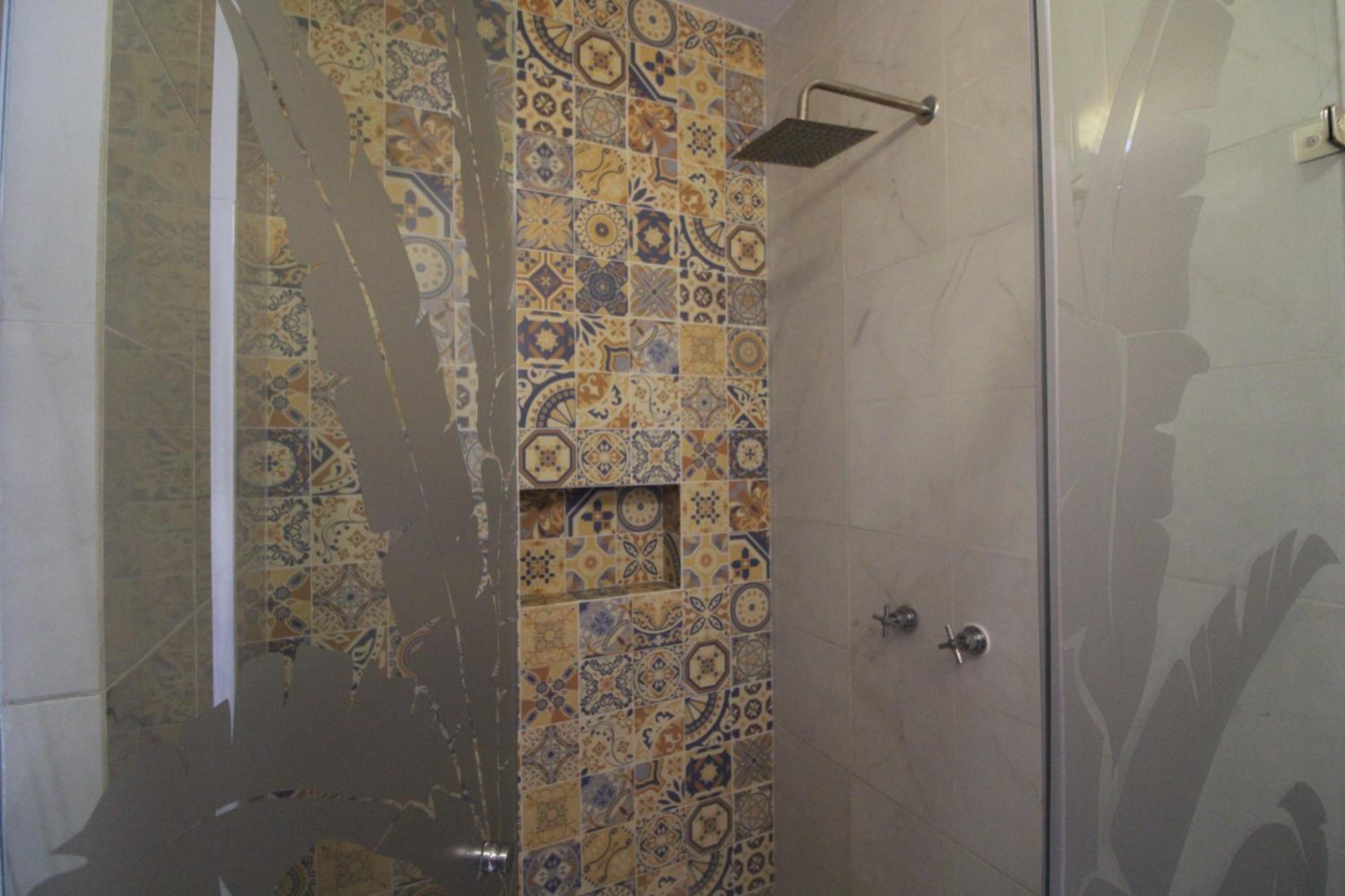 Deluxe Suite - Photo 7