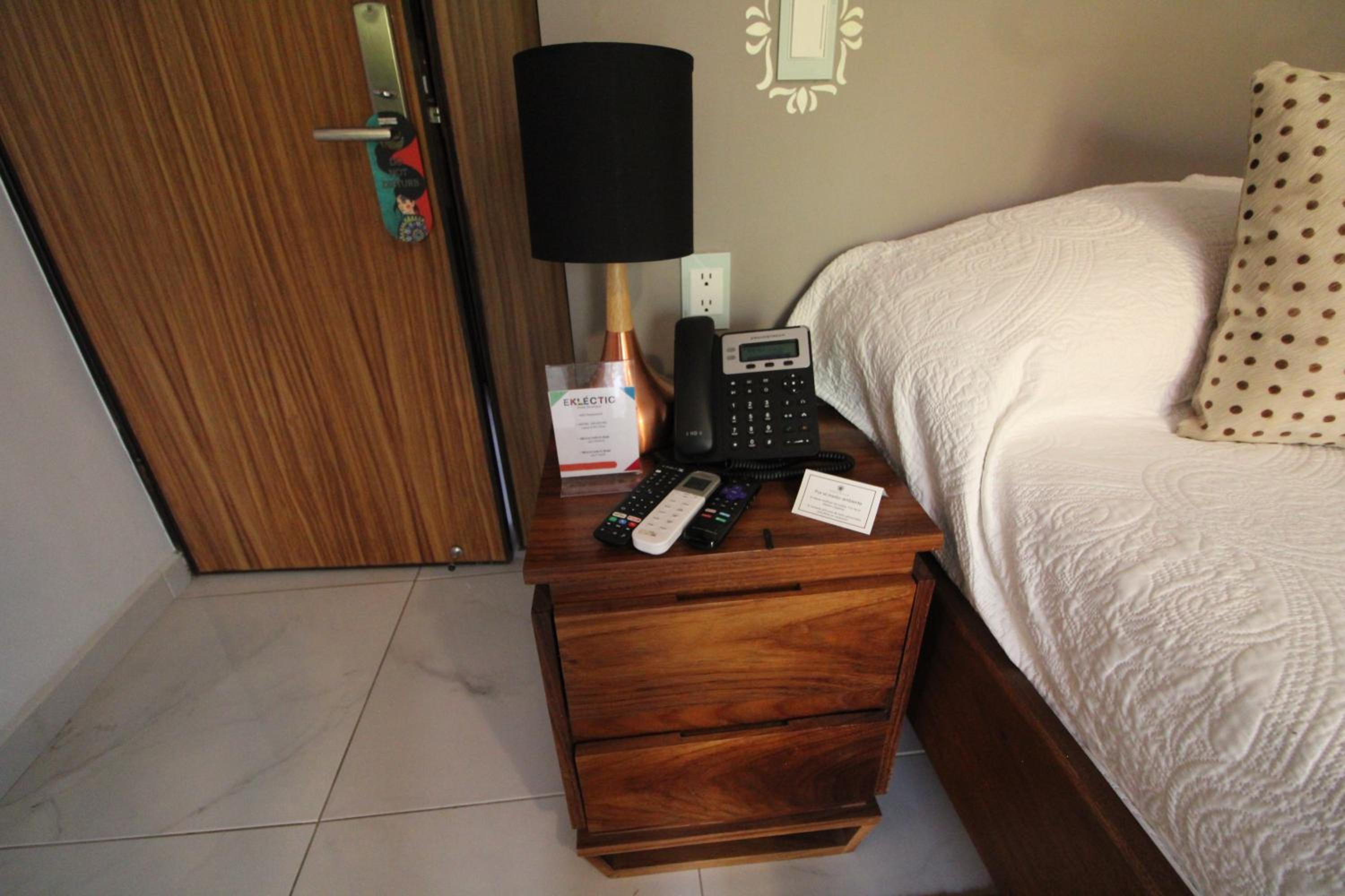 Junior Suite with Balcony - Photo 3