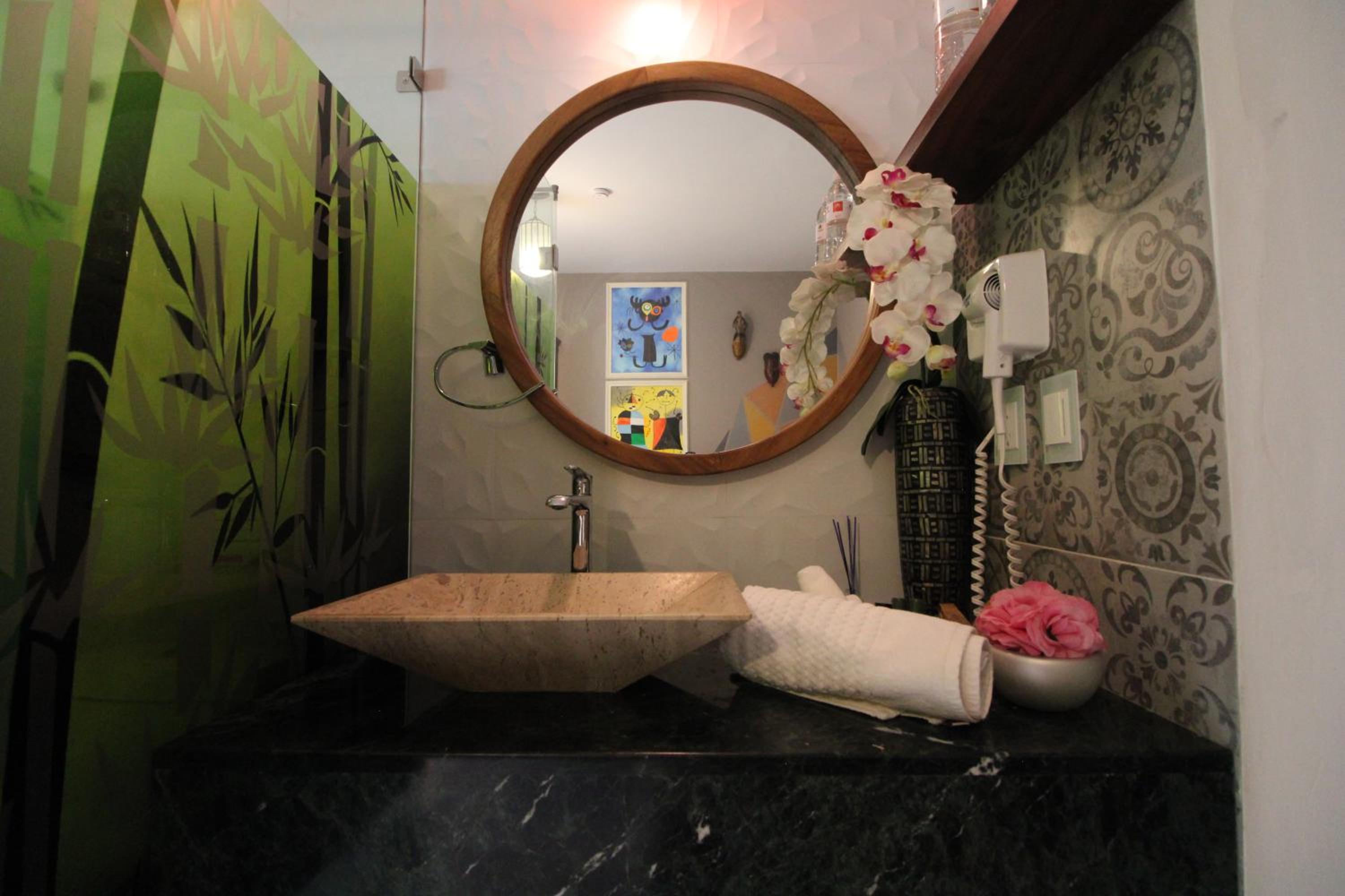 Junior Suite with Balcony - Photo 2