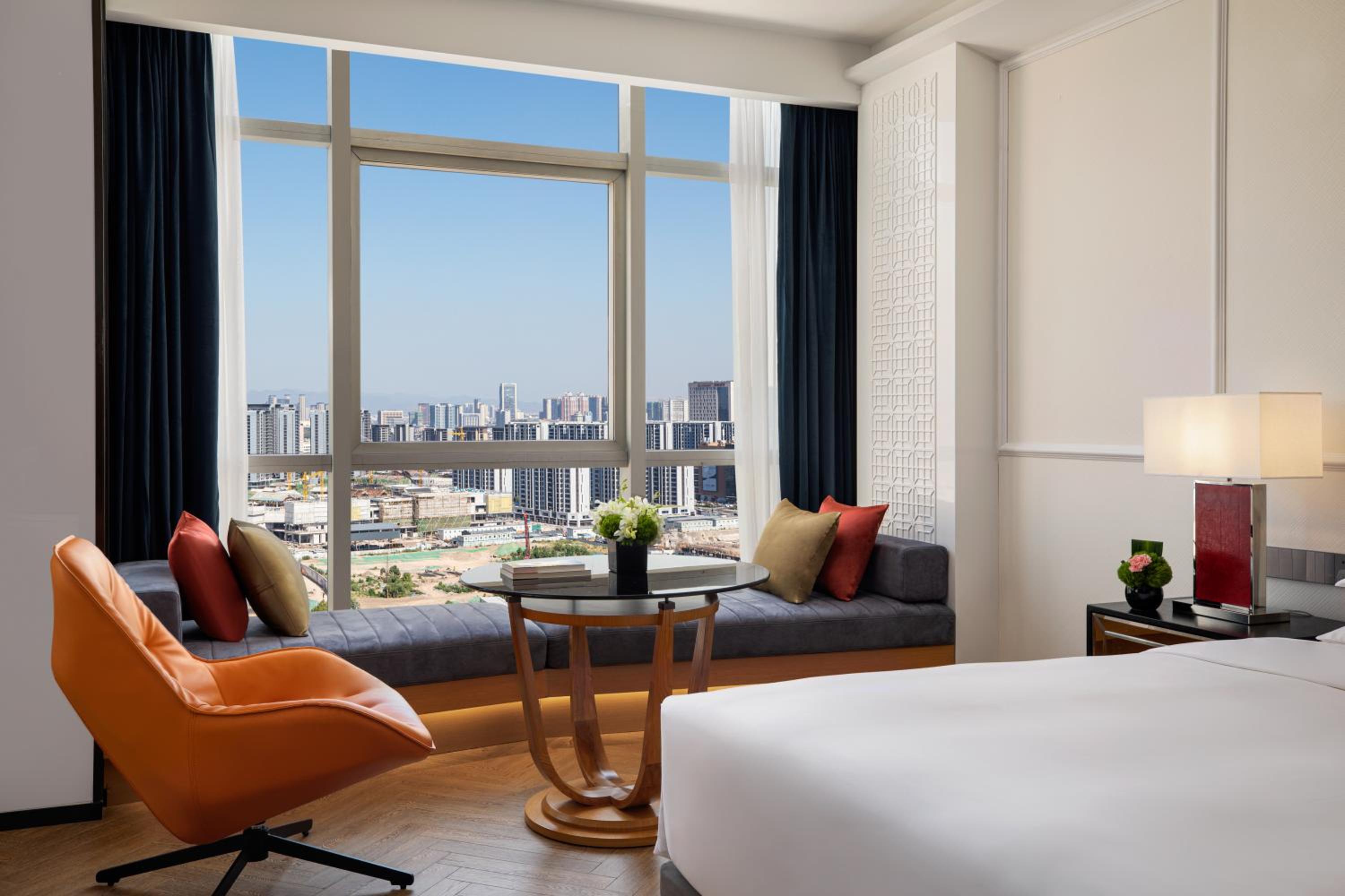 Premium King Room photo 3