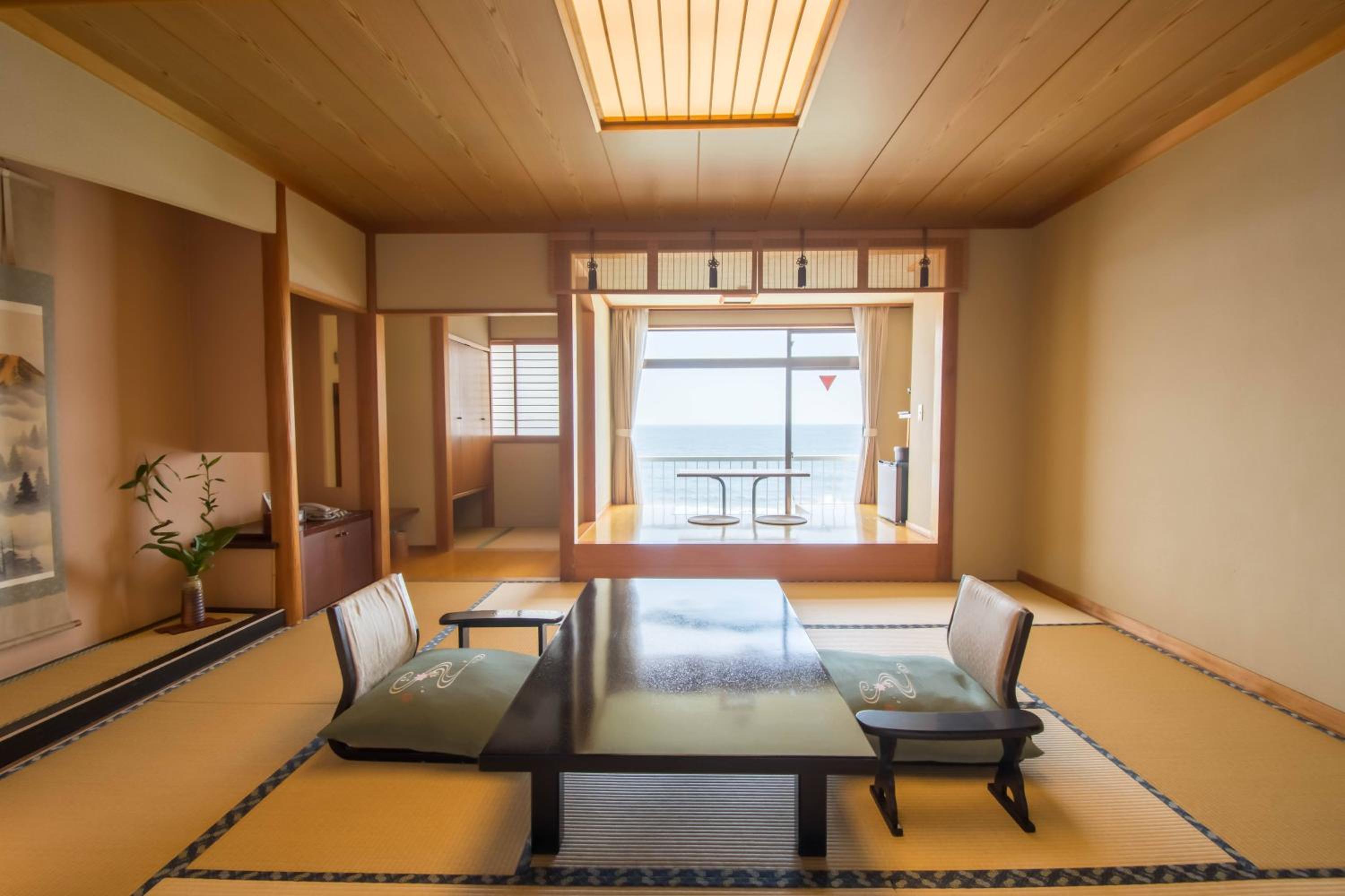 Superior Quadruple Room photo 2
