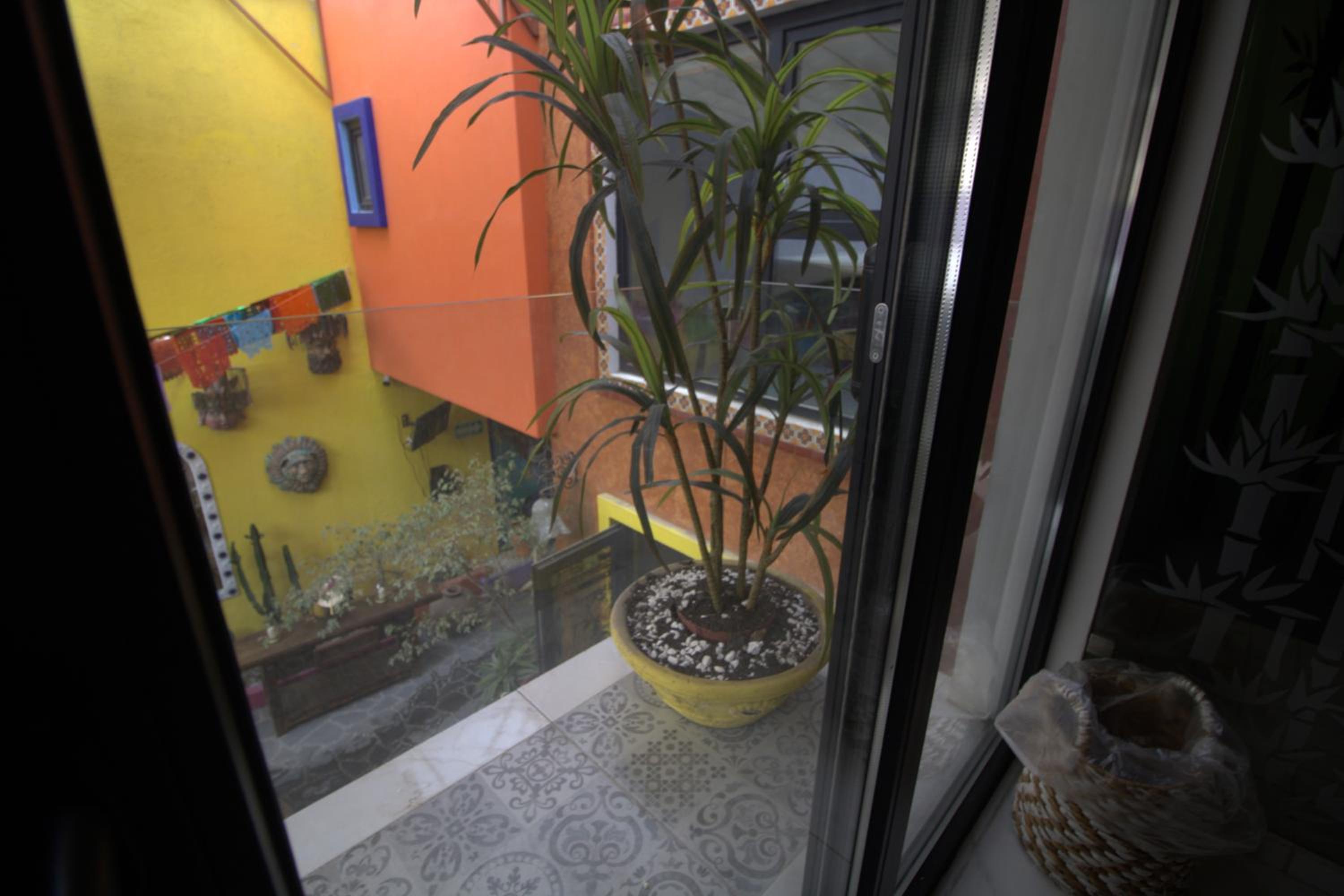 Junior Suite with Balcony - Photo 4