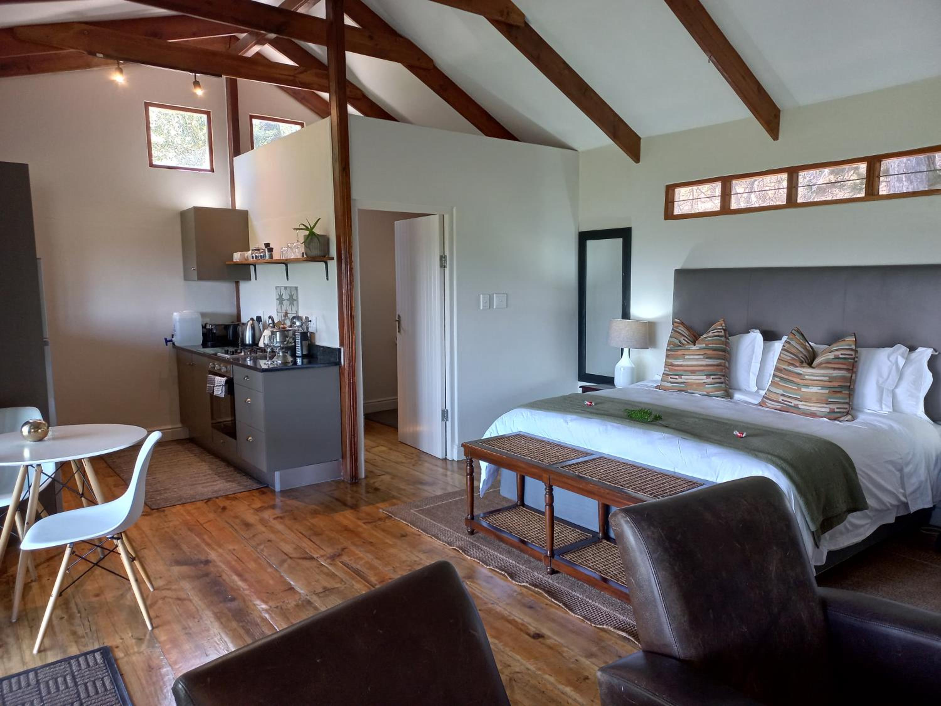 Honeymoon Suite - Wild Iris photo 1