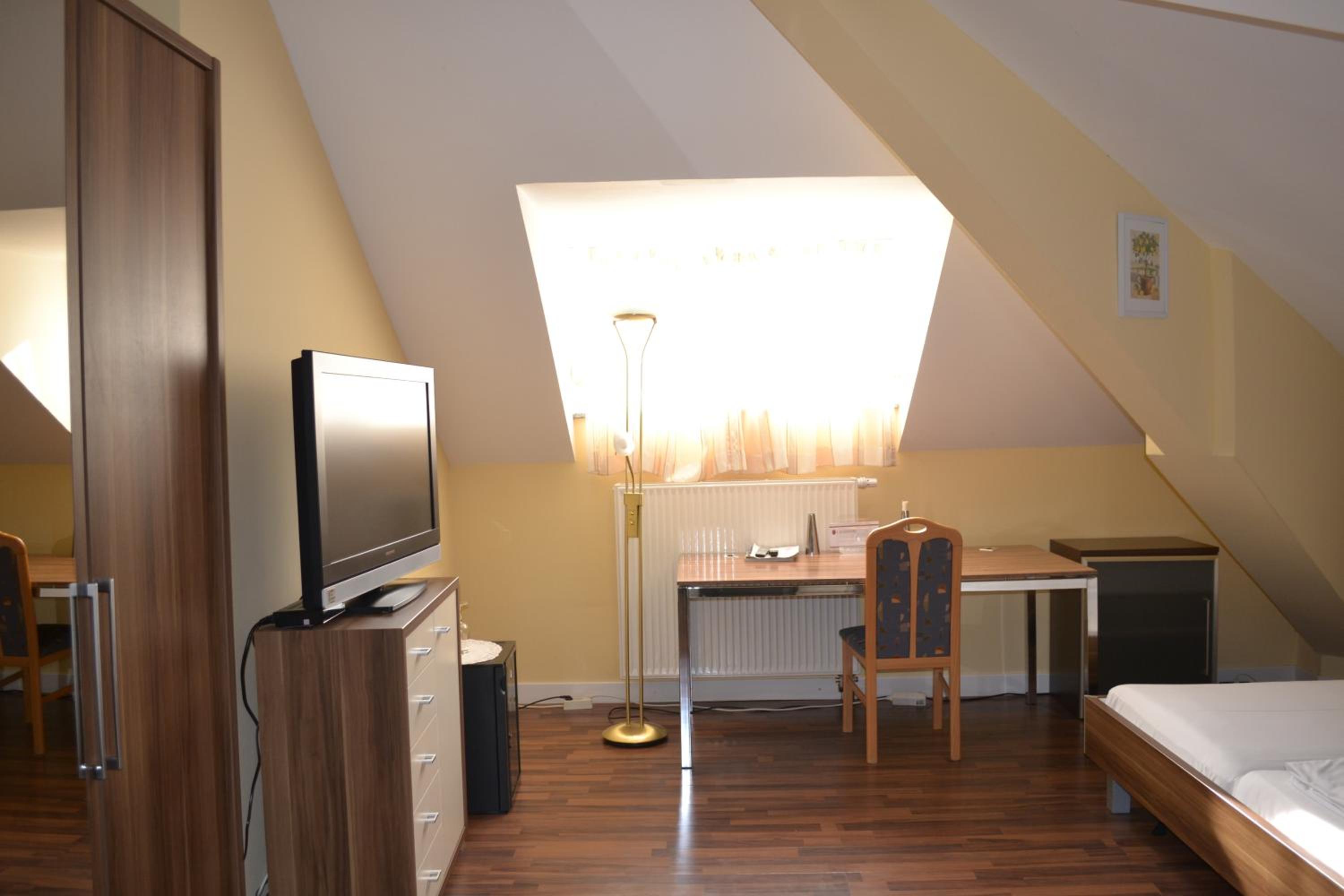 Double Room with Extra Bed photo 1