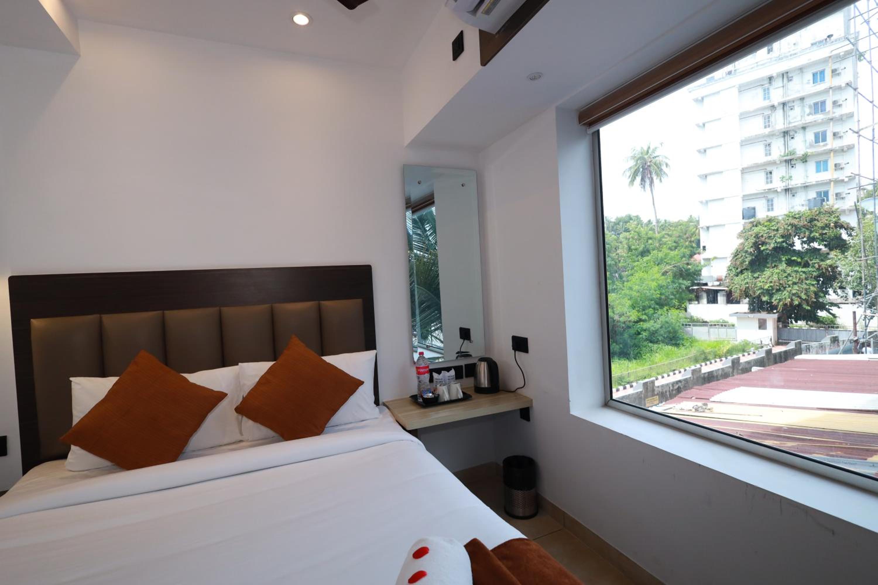 Deluxe Double Room photo 3