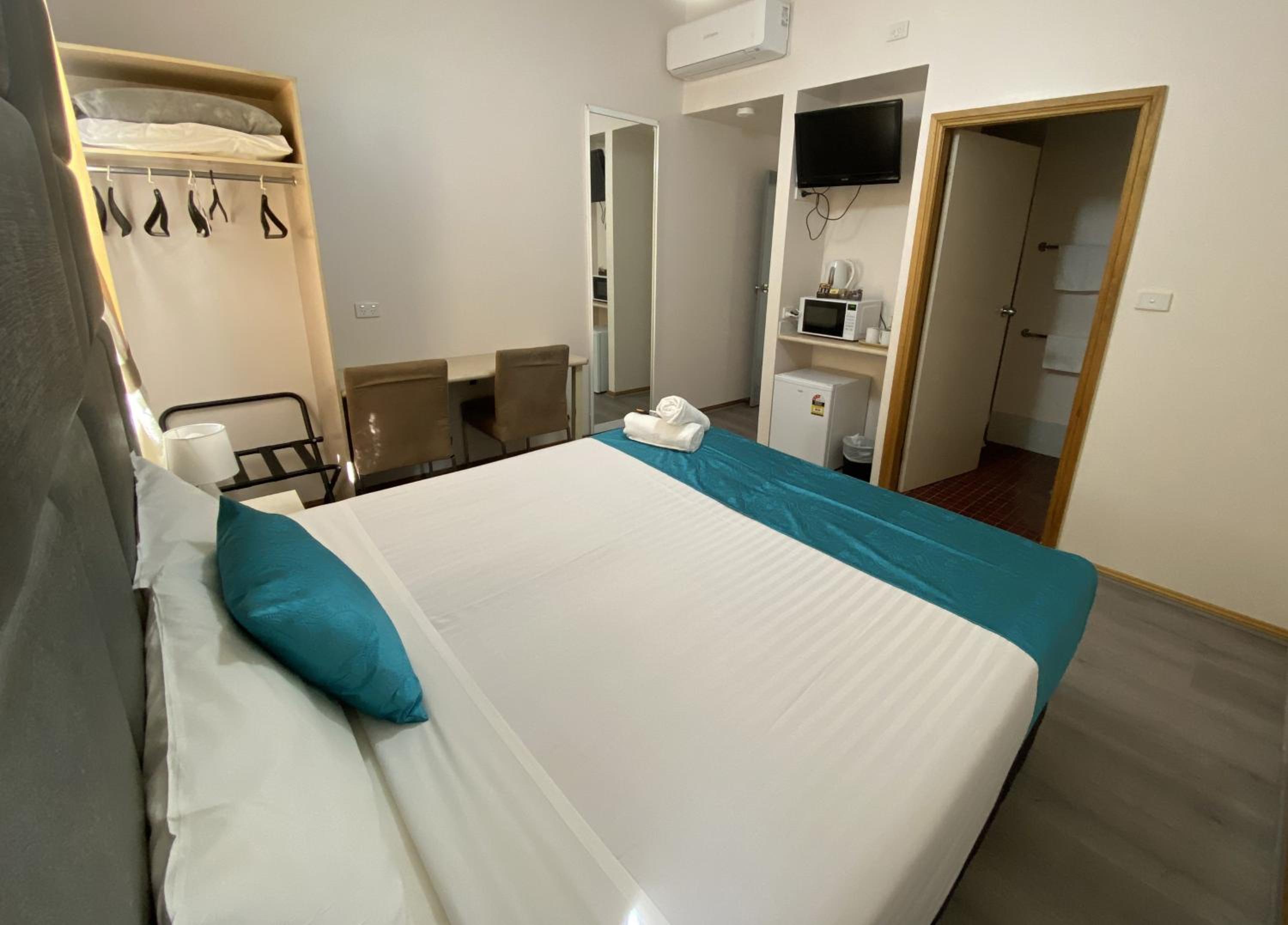 Deluxe Queen Room photo 2