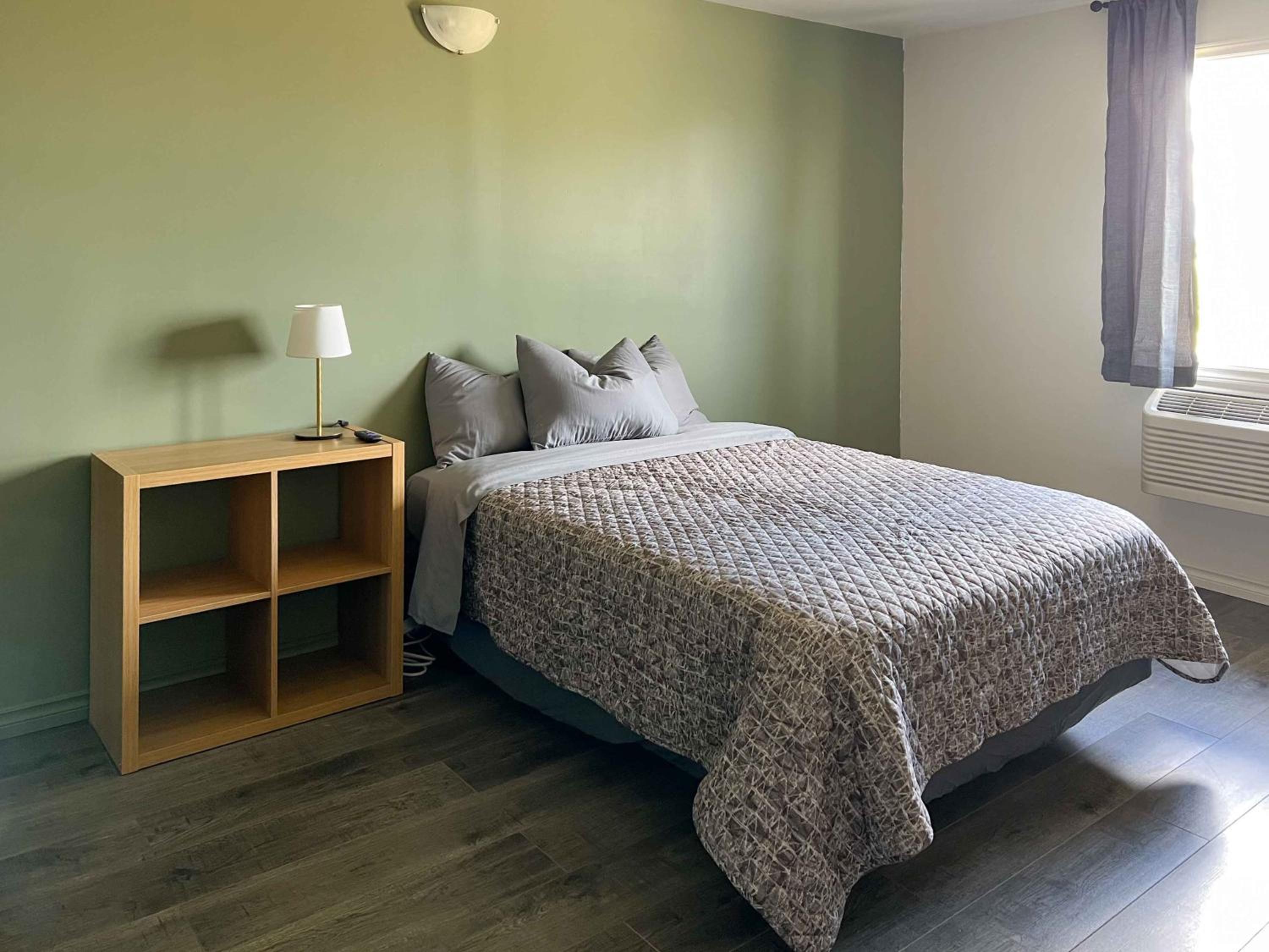 Double Room with Shared Bathroom photo 1
