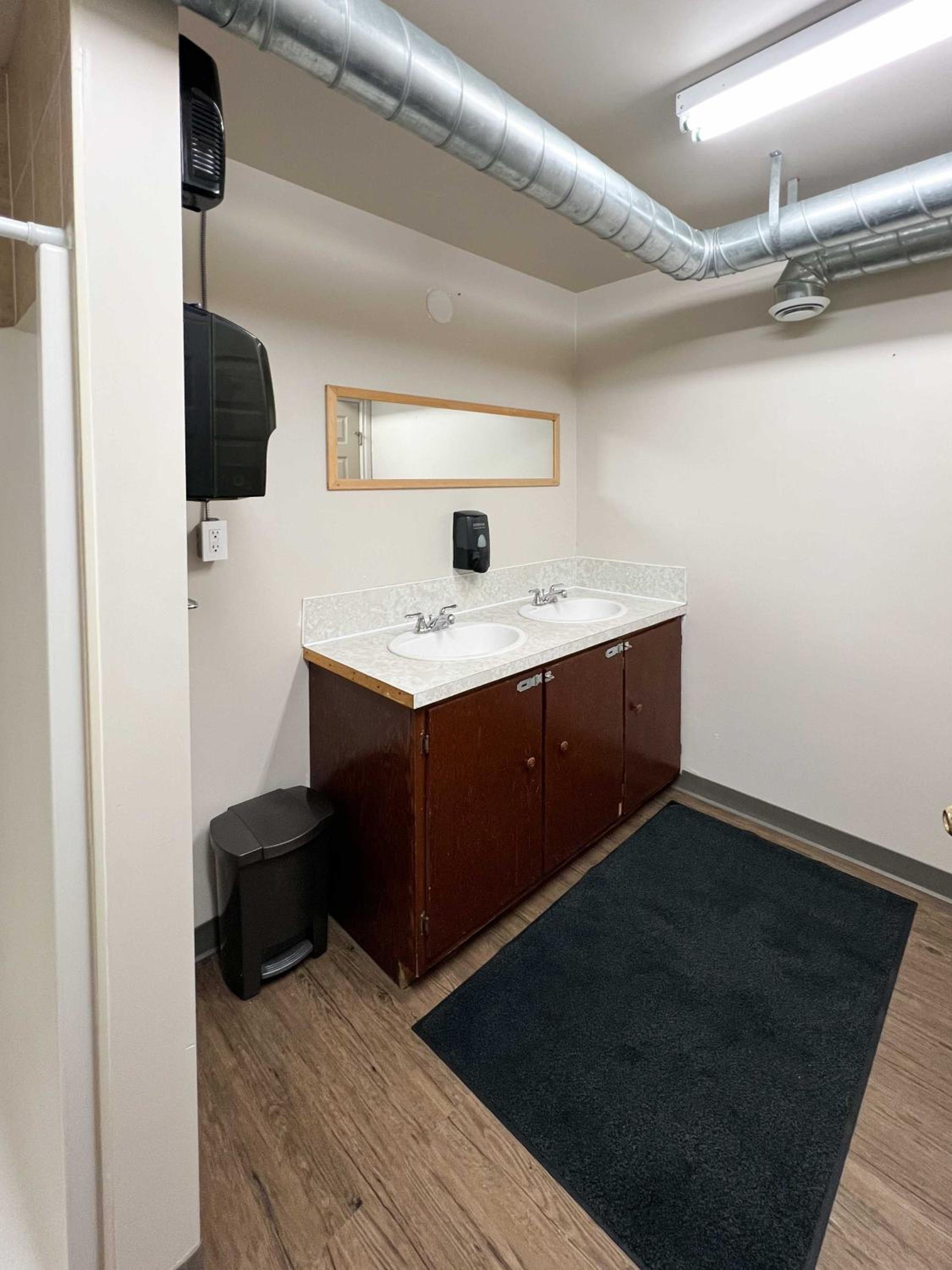 Double Room with Shared Bathroom photo 3