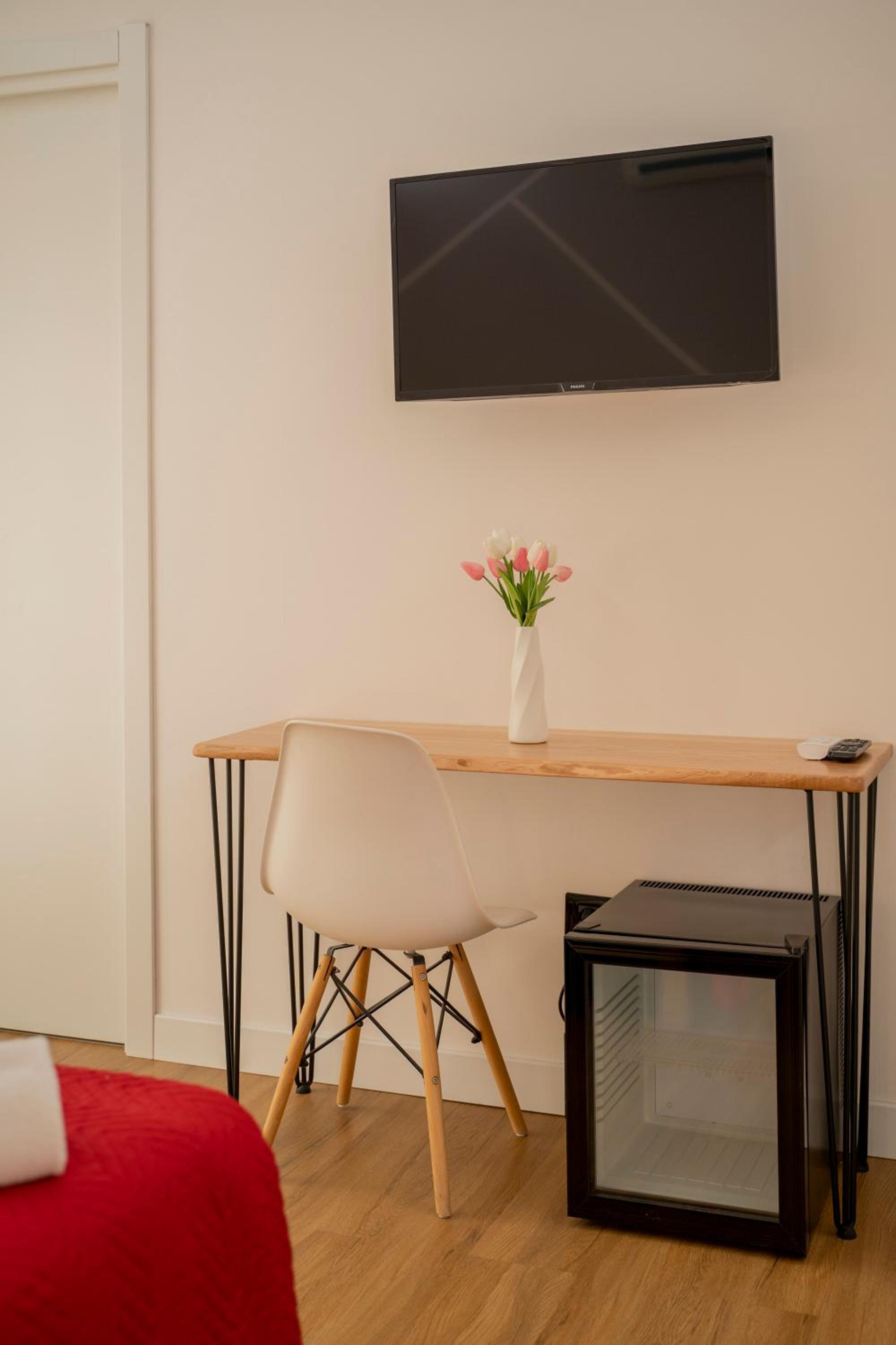 Family Room with Terrace - Photo 3