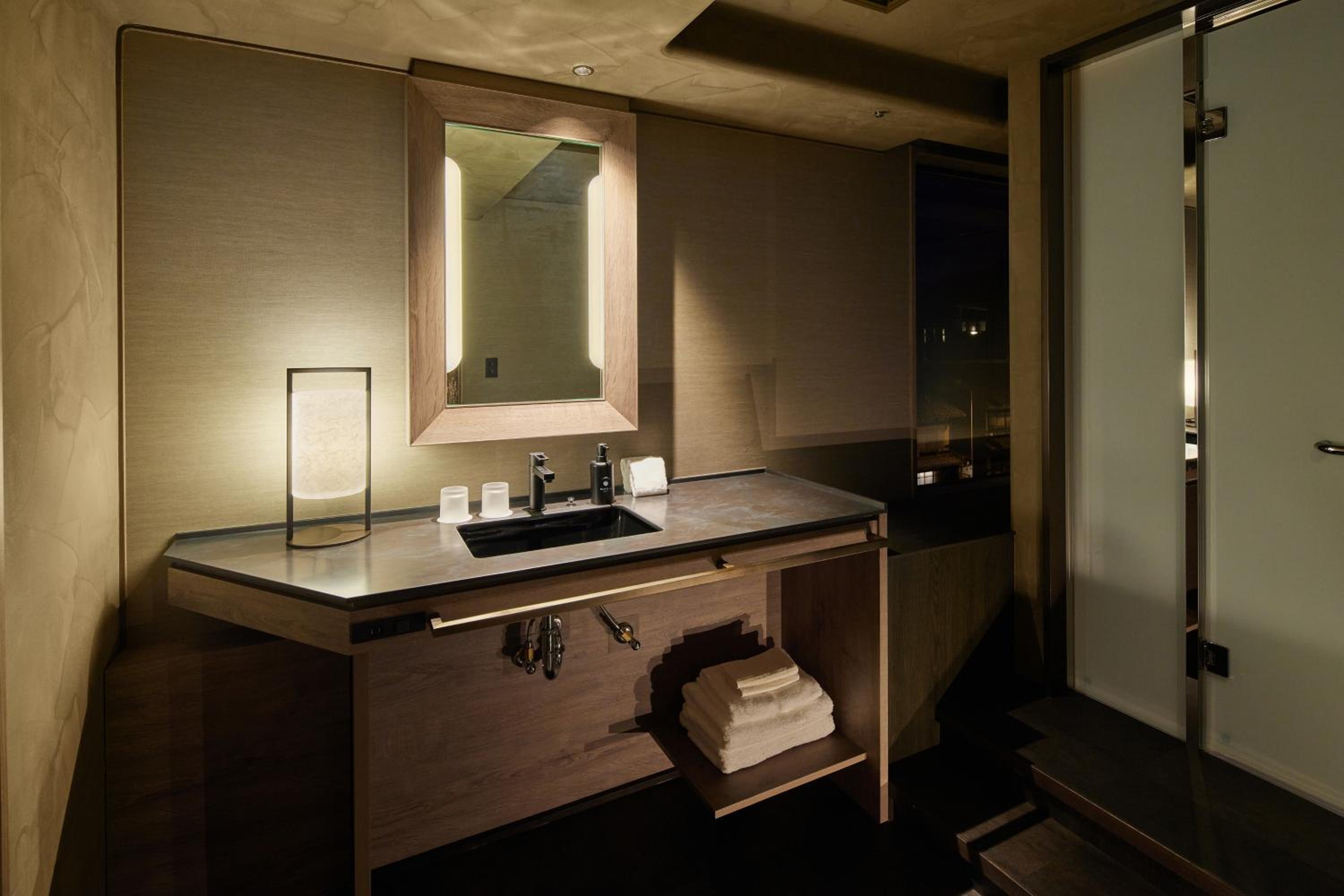 Executive King Room - Photo 5