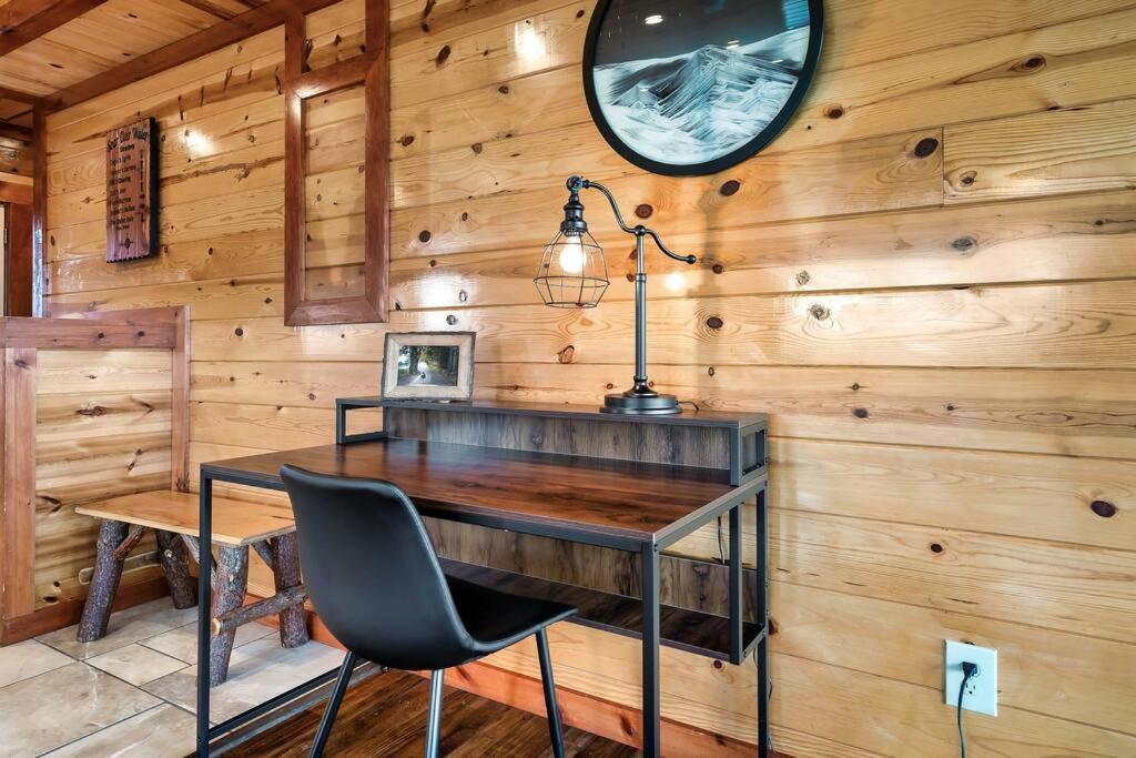 Seven-Bedroom House photo 1