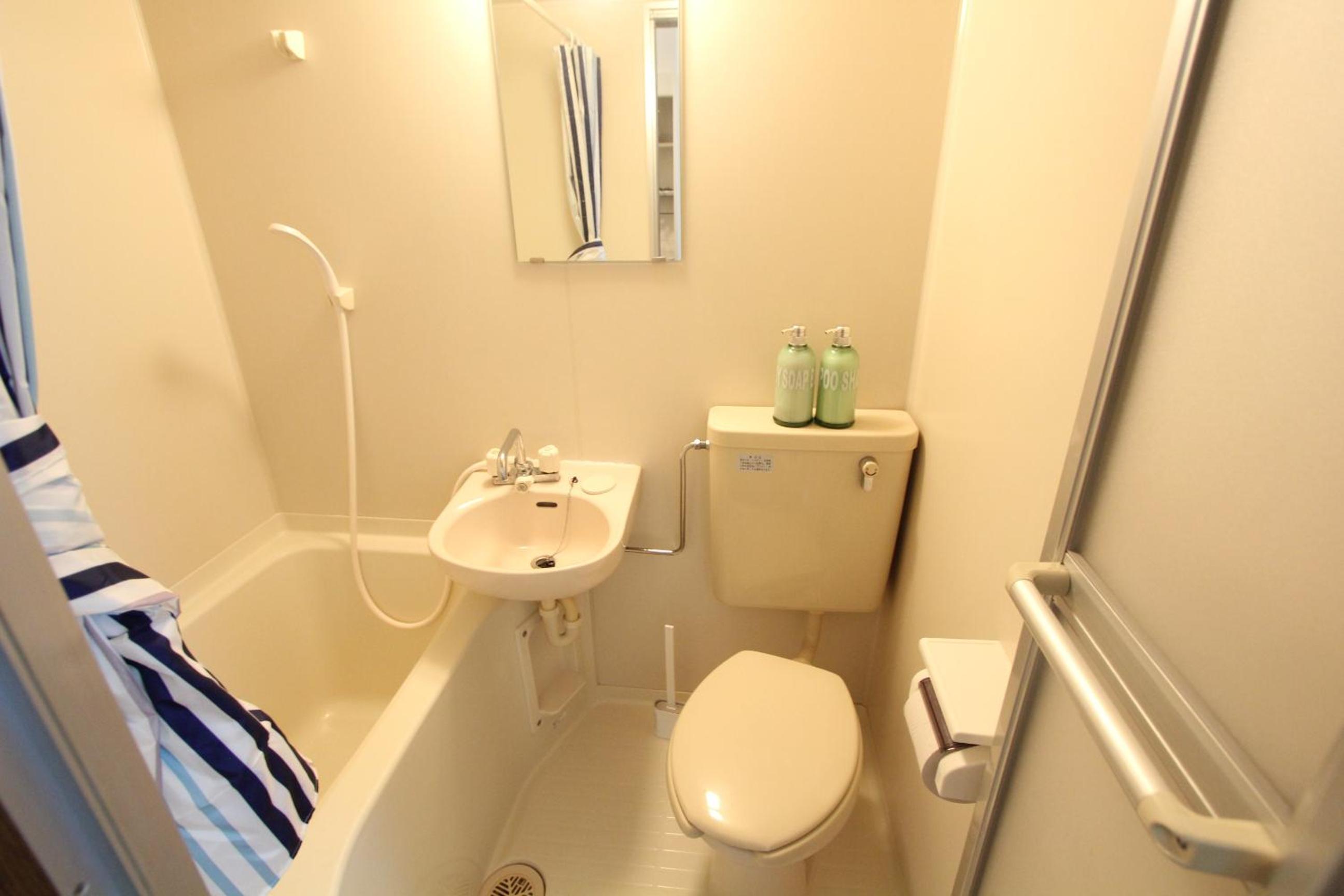 One-Bedroom Apartment photo 3