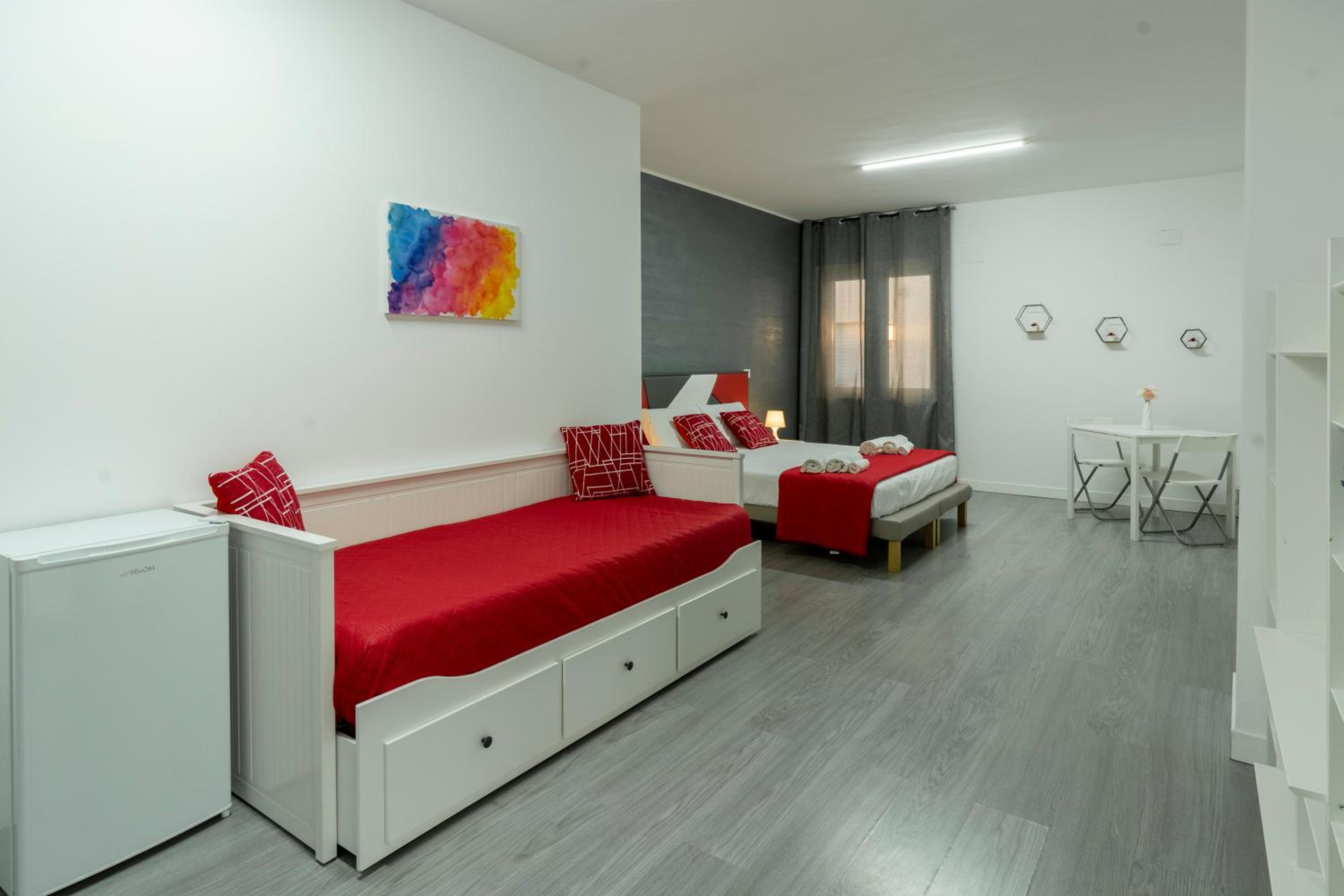 Junior Suite with Balcony - Photo 6