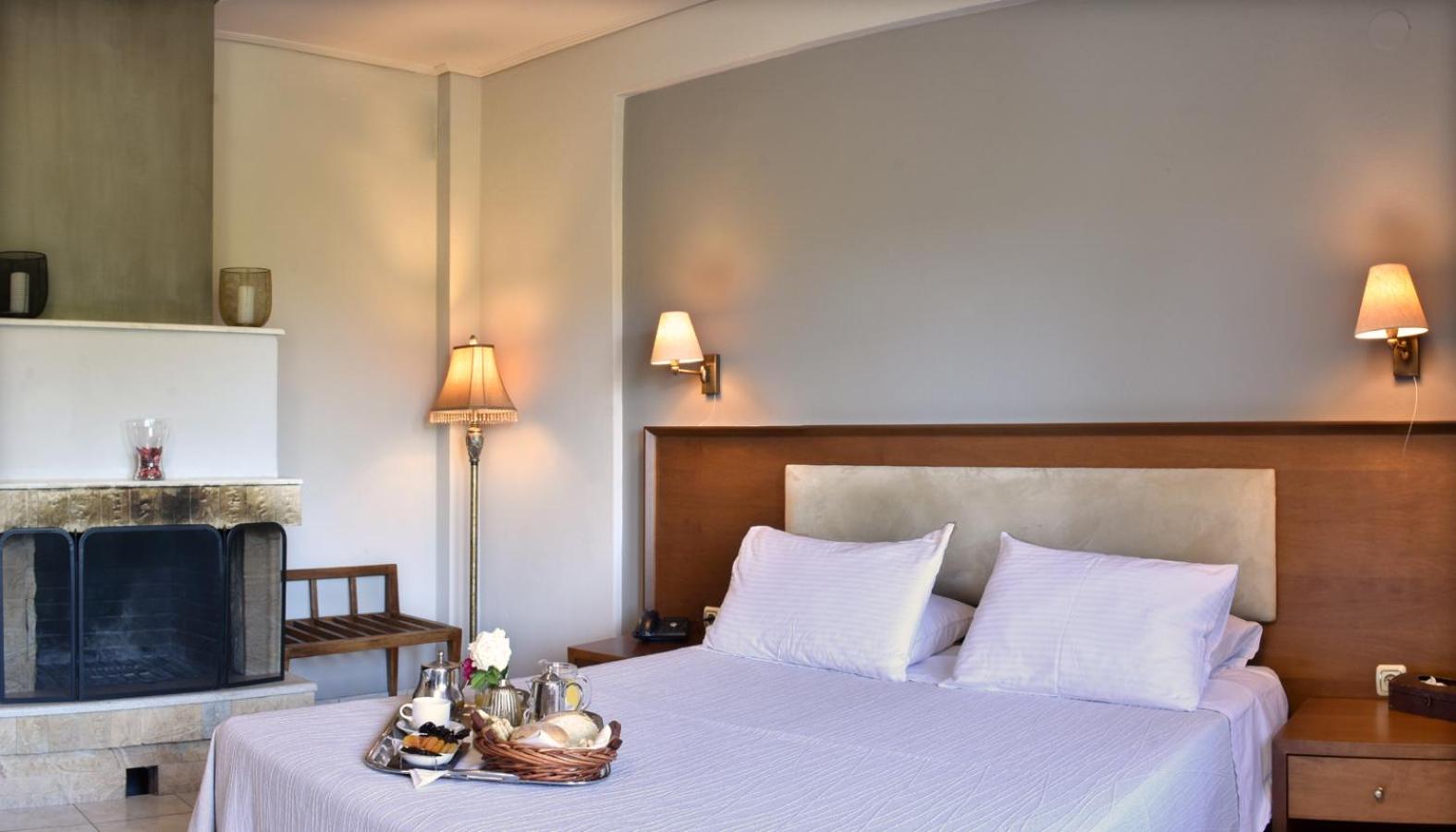 Suite - Photo 1