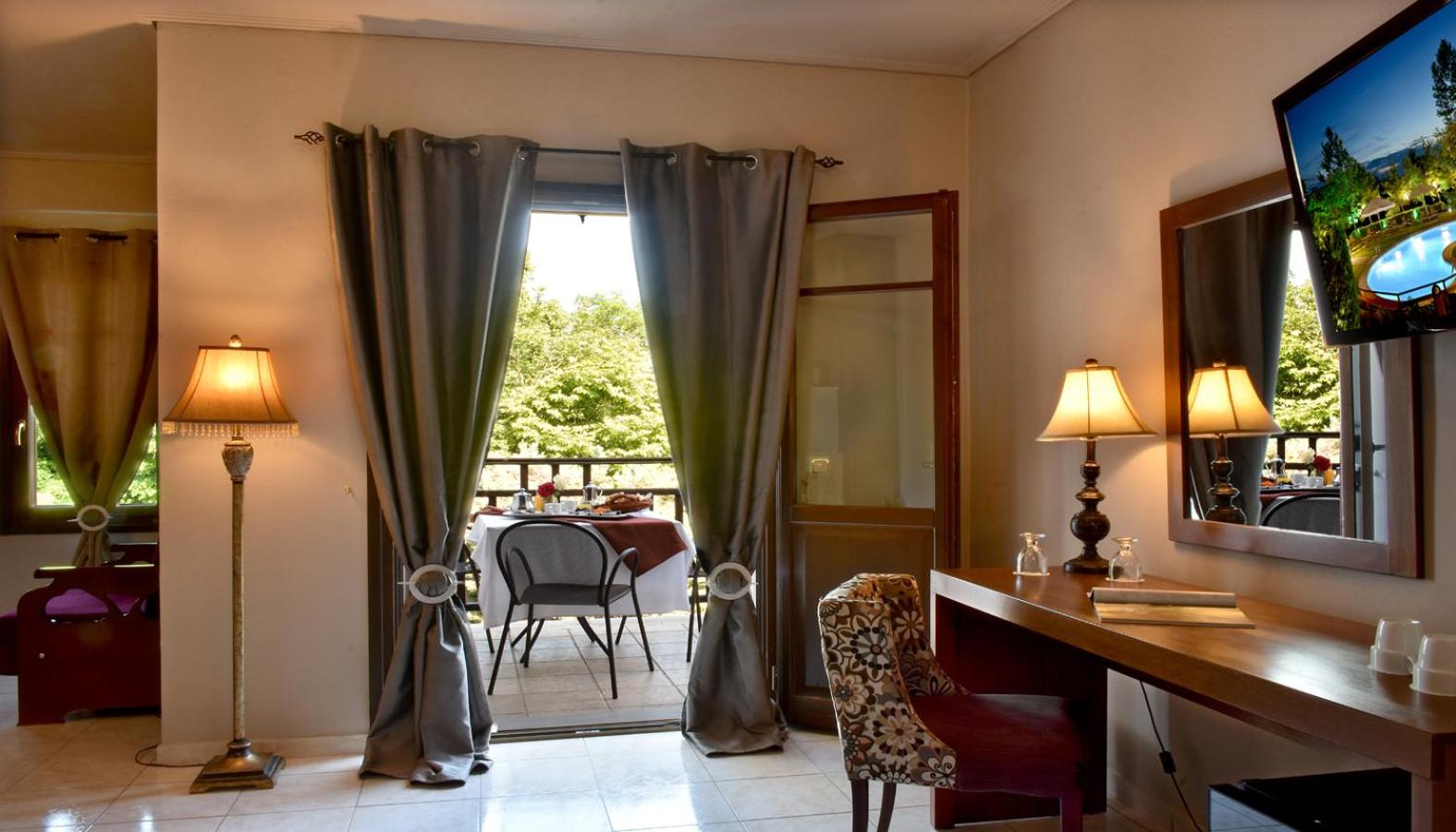 Suite - Photo 3