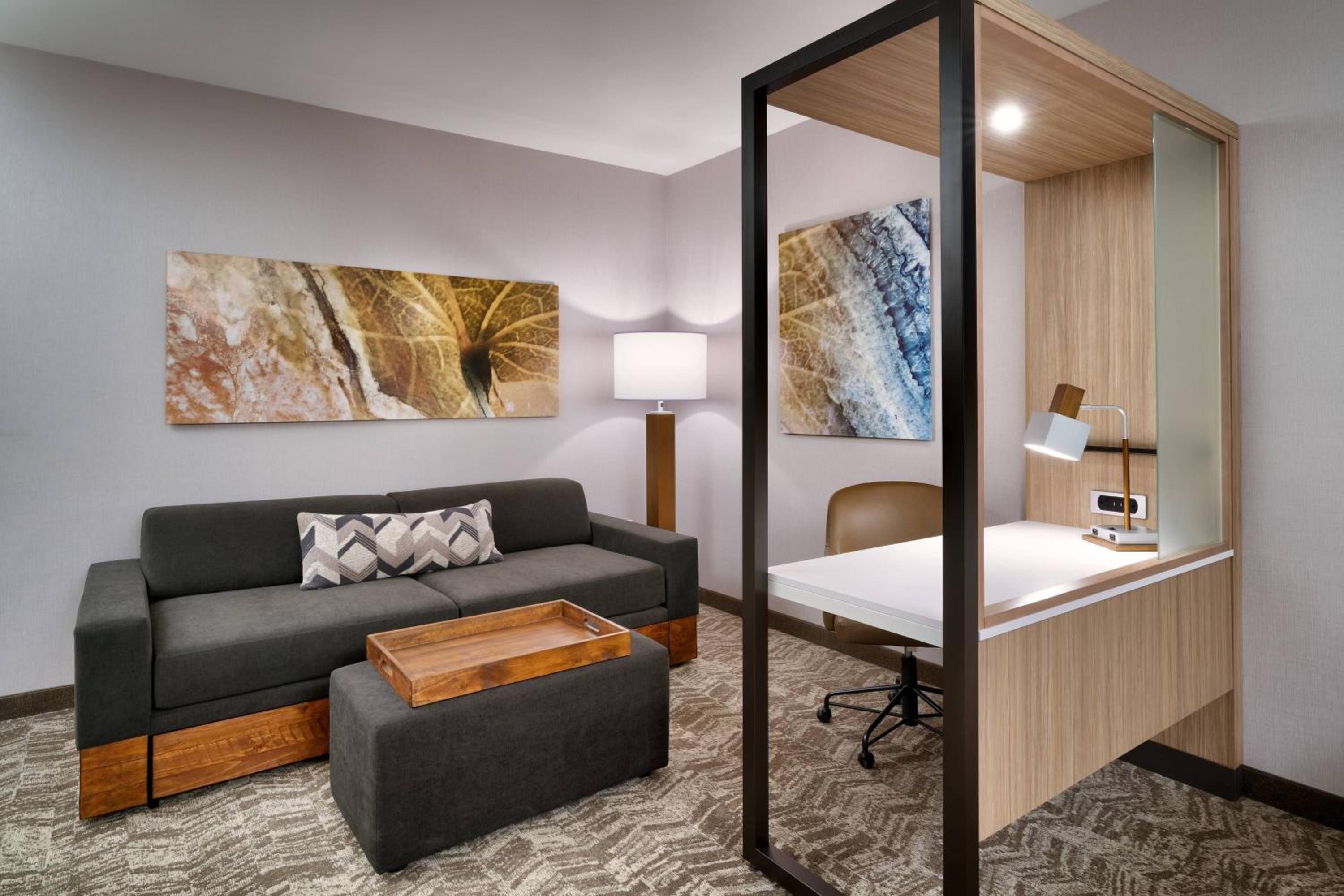King Suite with Trundle Bed - Photo 1