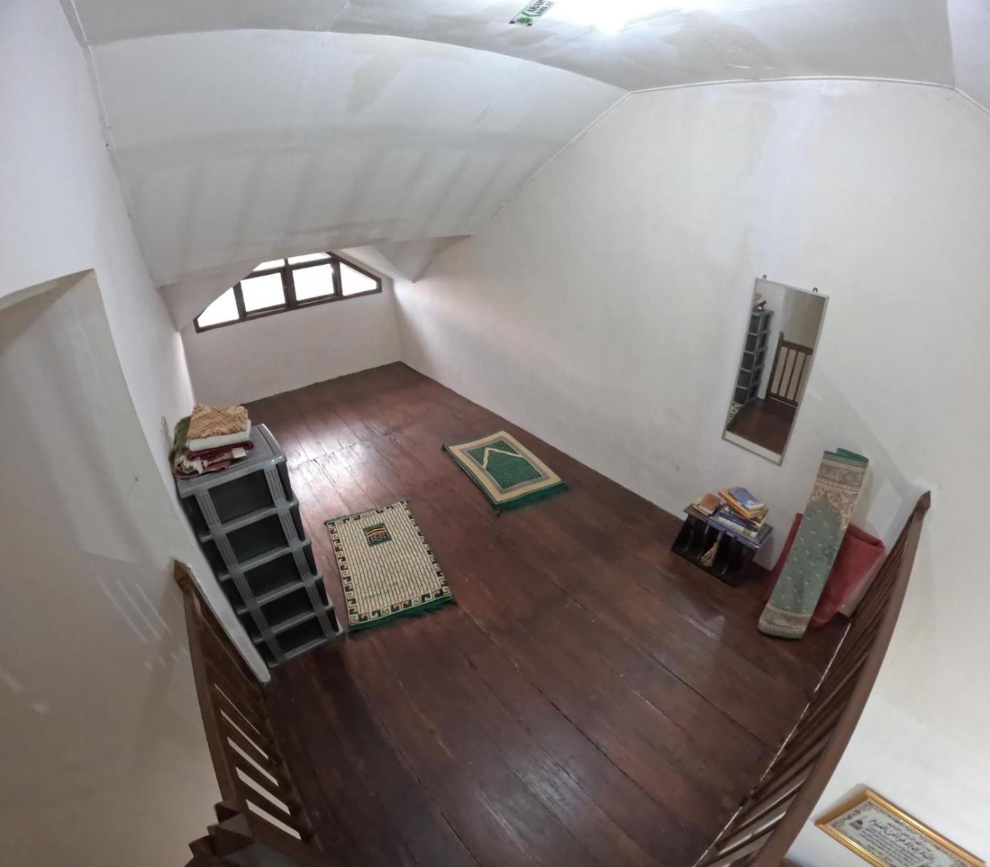 Four-Bedroom House photo 3