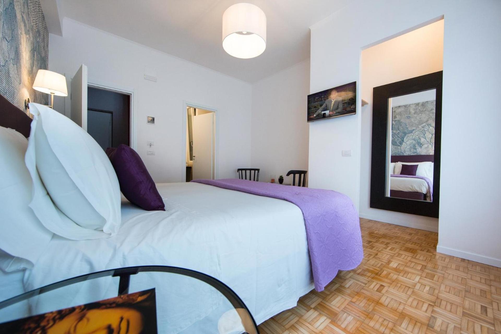 Double or Twin Room with Private Bathroom photo 1