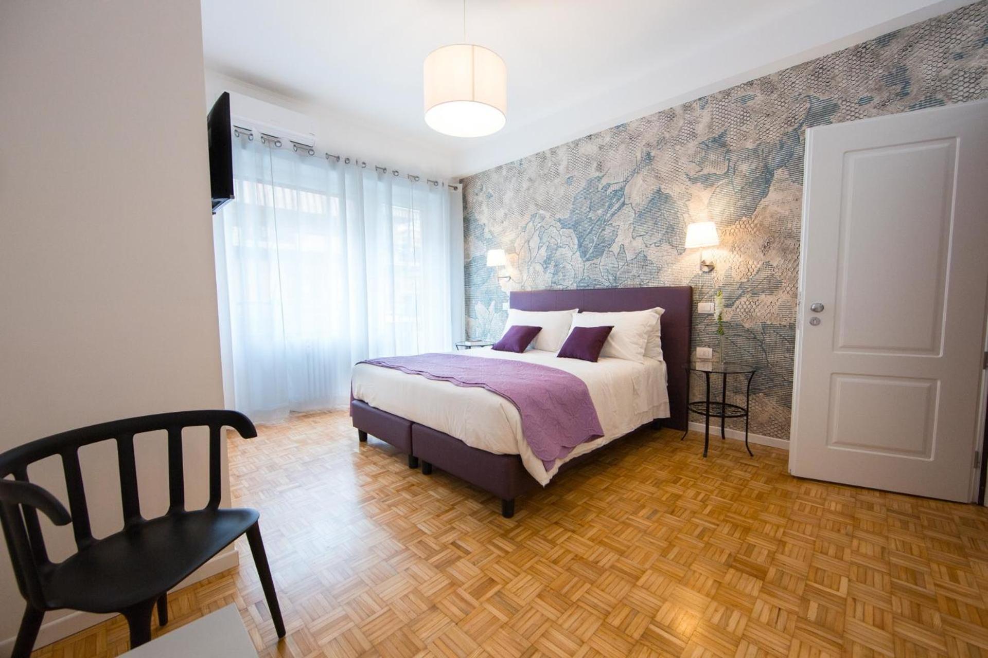 Double or Twin Room with Private Bathroom photo 3