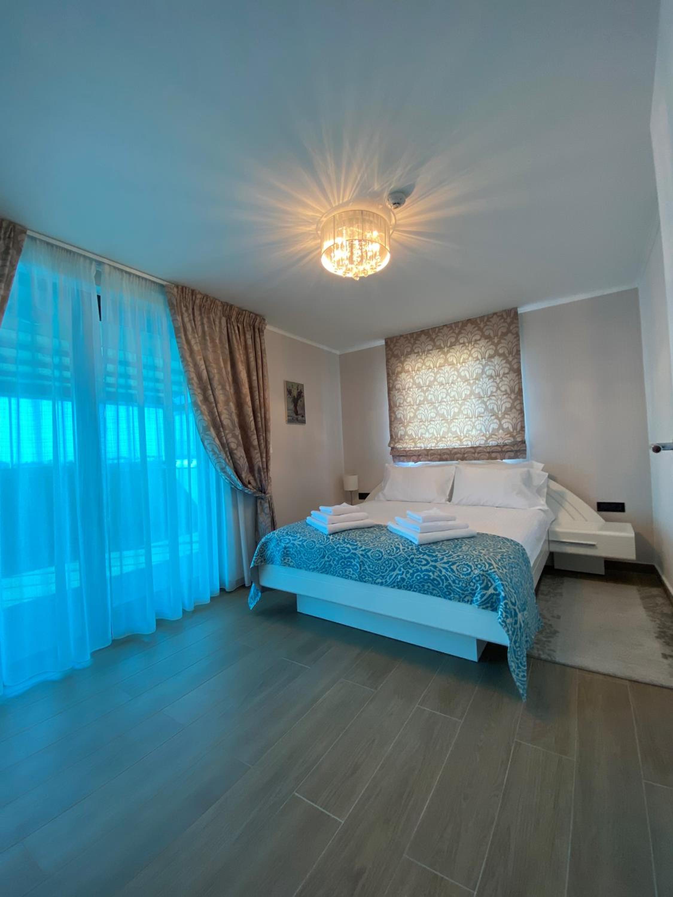Apartment with Terrace and Sea View photo 1